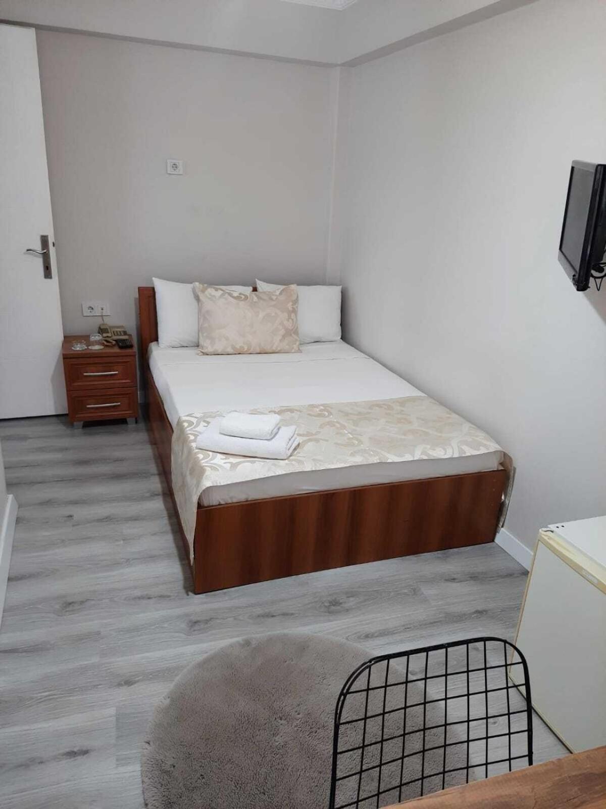 Budget Double Room photo 1