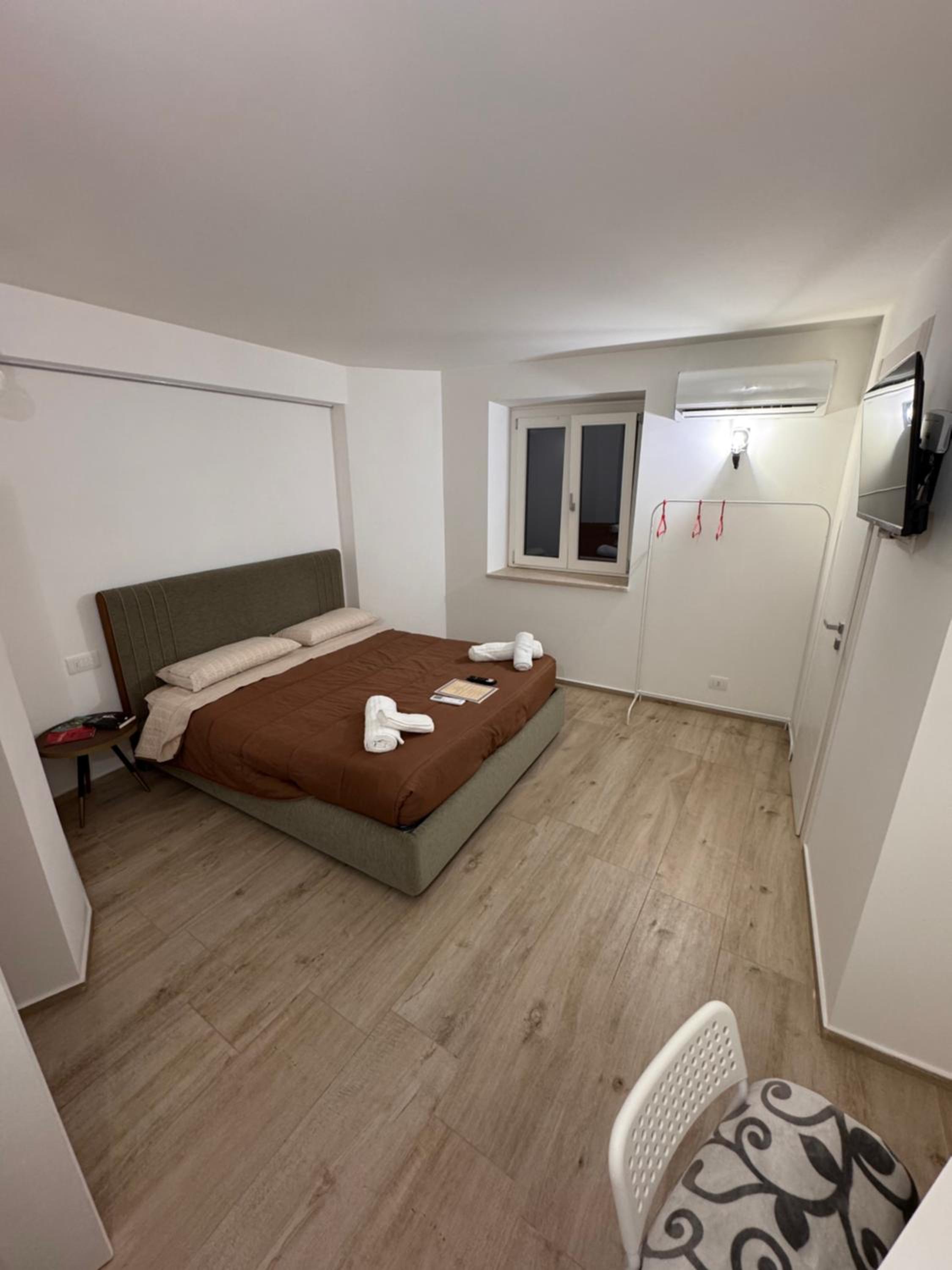 Double Room with Private Bathroom - Photo 4