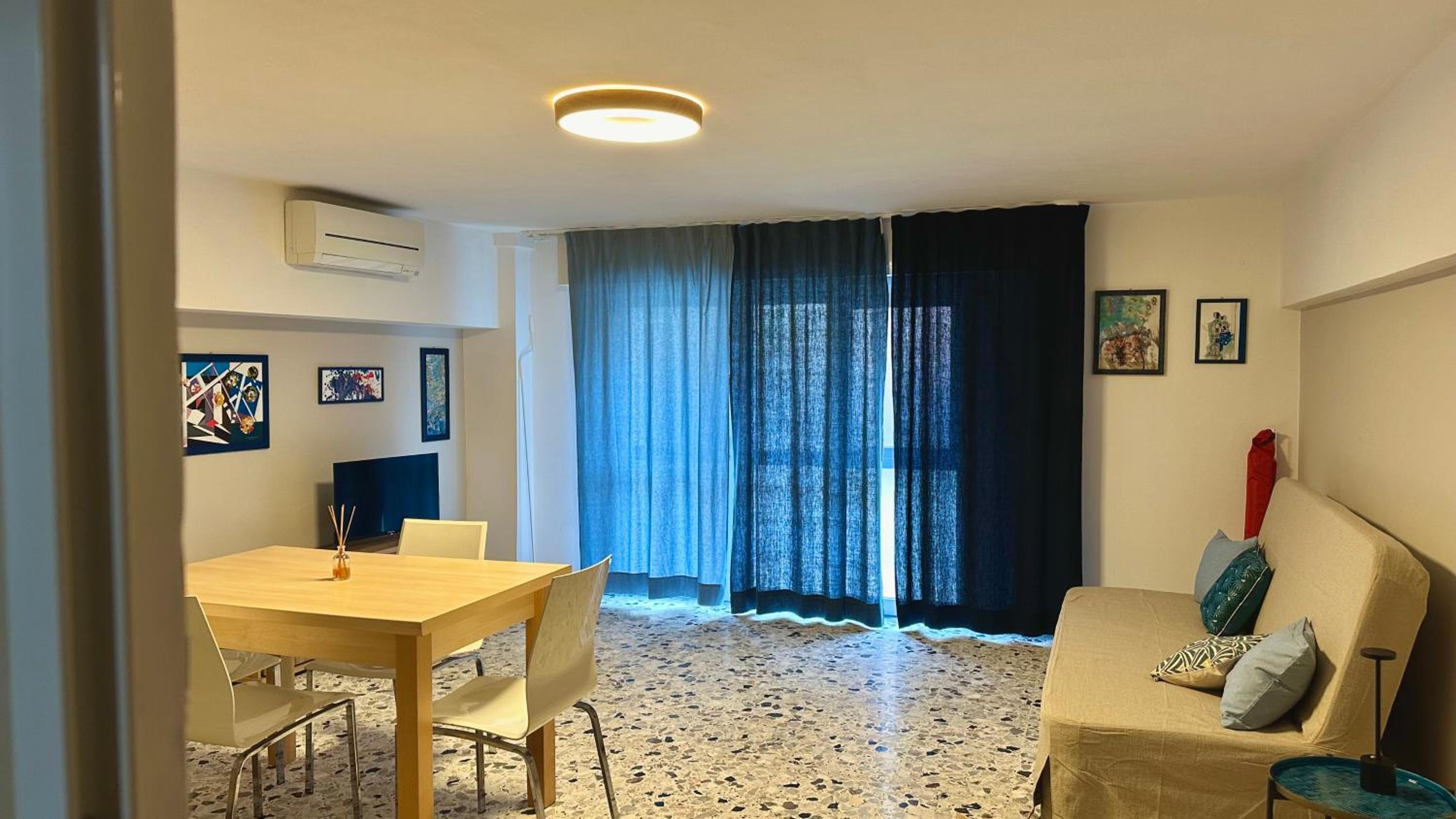 One-Bedroom Apartment photo 2