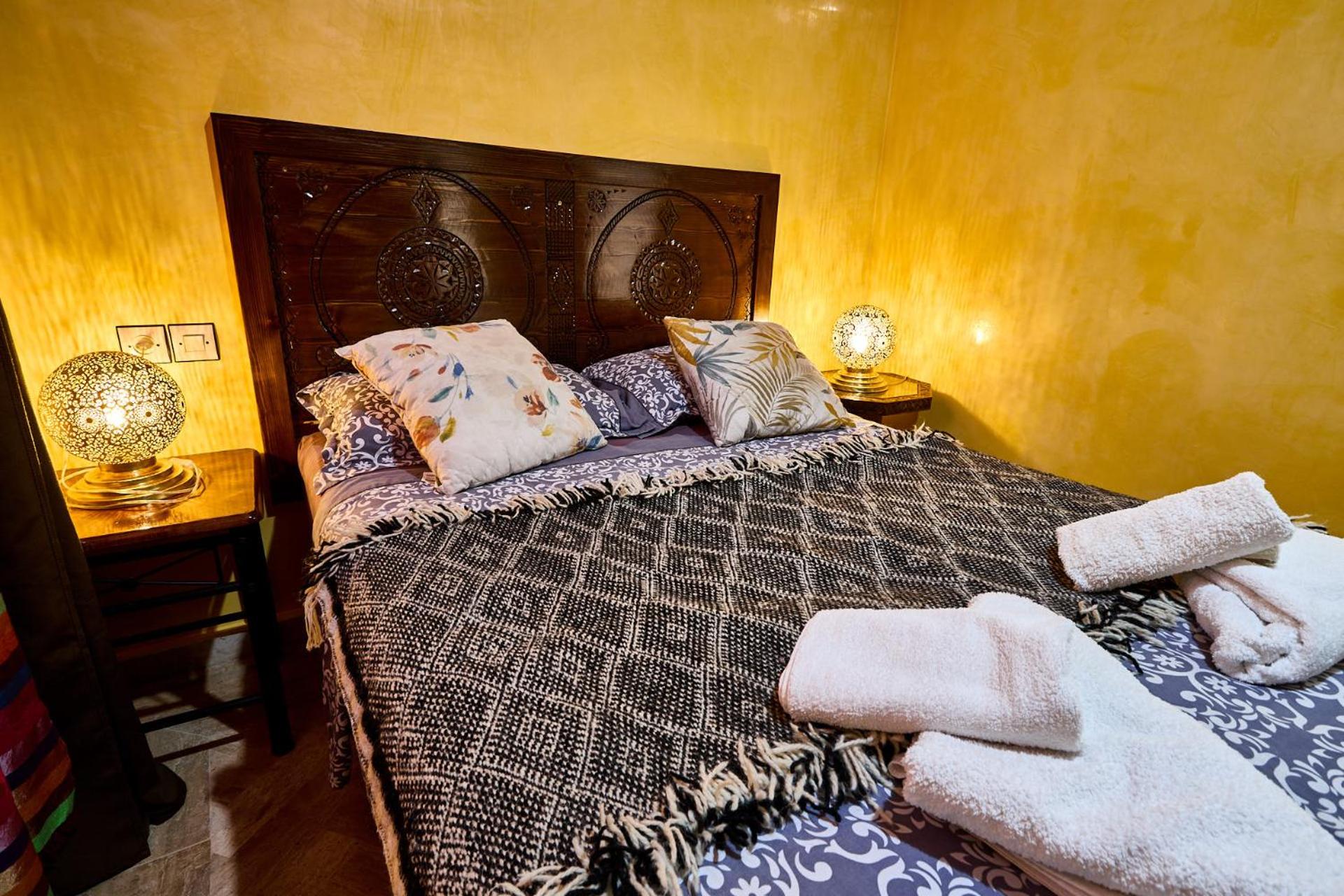 Three-Bedroom House - Photo 2