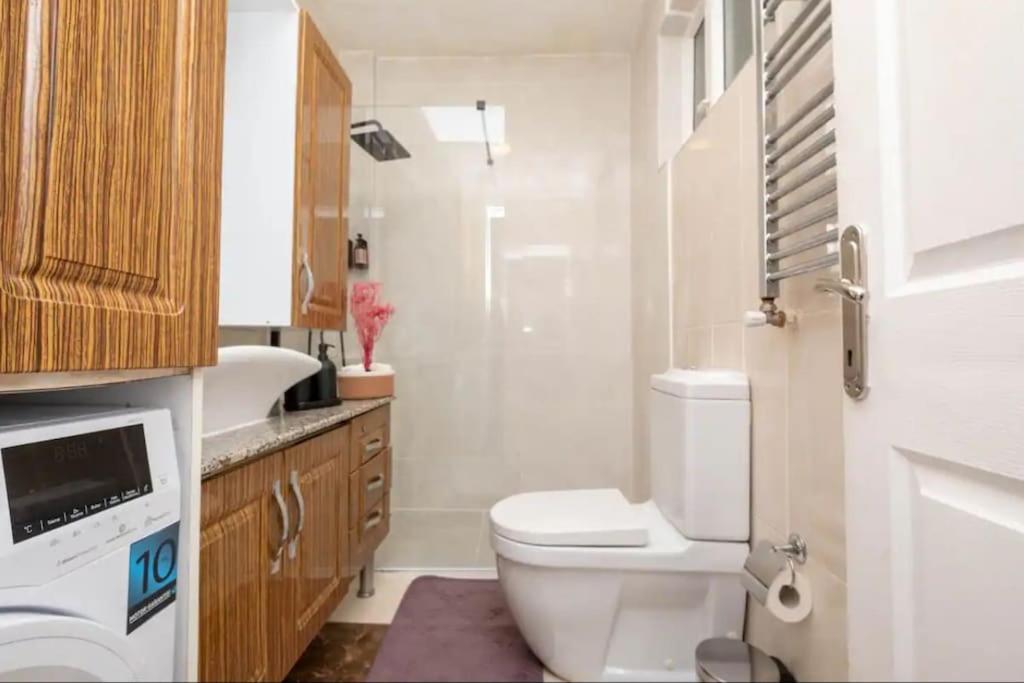 Three-Bedroom Apartment with Sea View photo 2