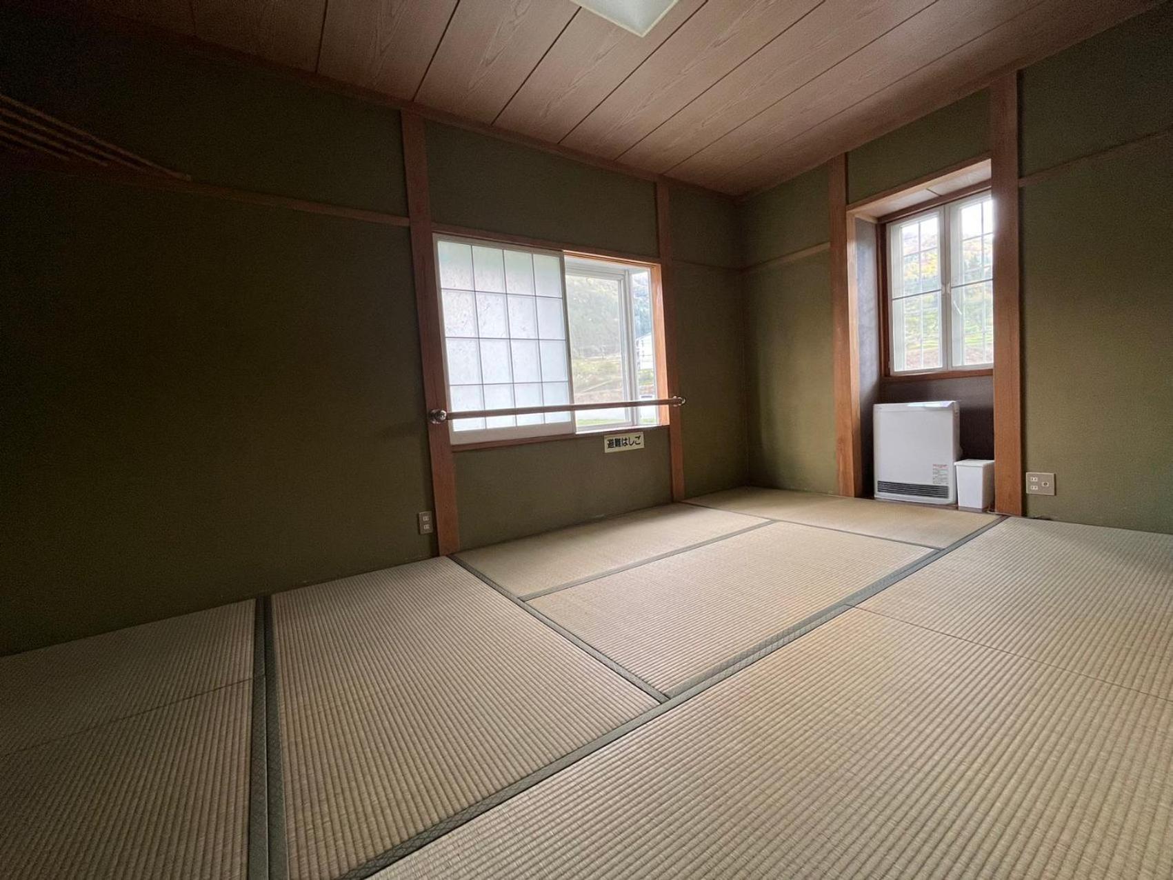 Standard Double Room with Shared Bathroom photo 1