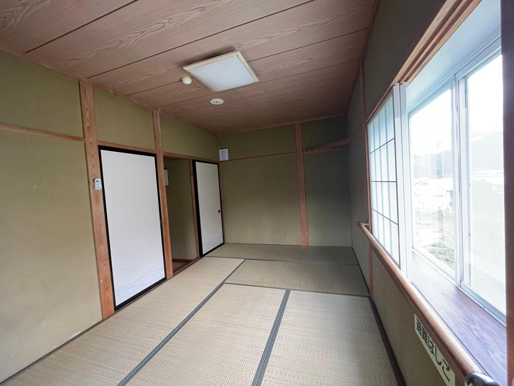Standard Double Room with Shared Bathroom photo 3