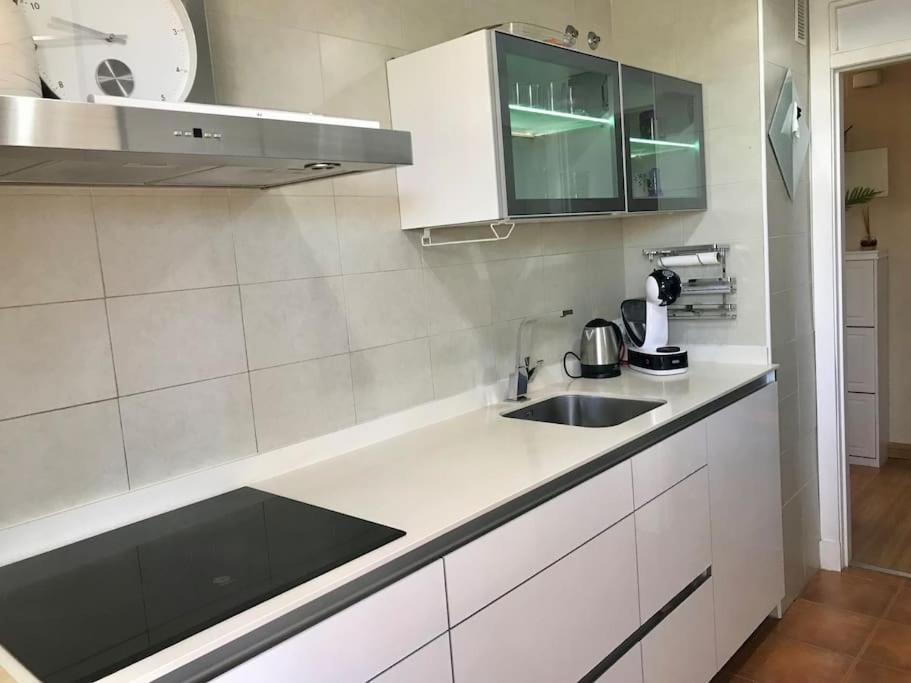 Three-Bedroom Apartment With Balcony photo 3