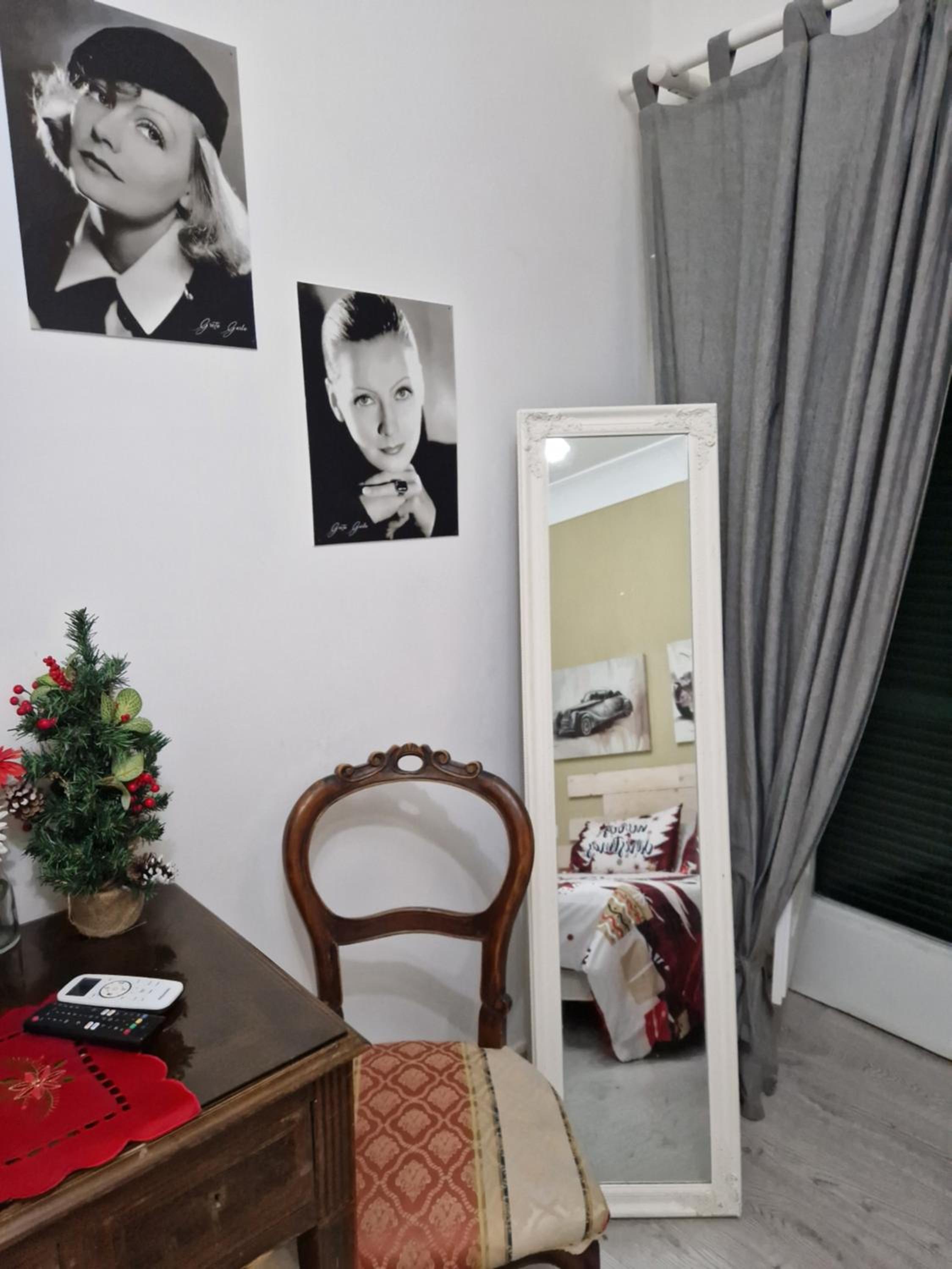 Deluxe Triple Room - Photo 10