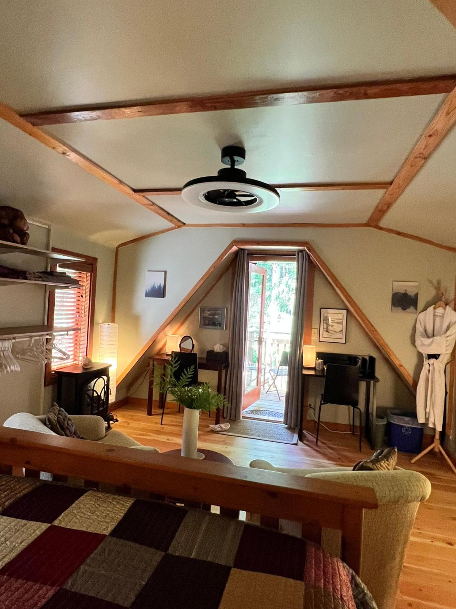 Junior Suite with Balcony photo 2
