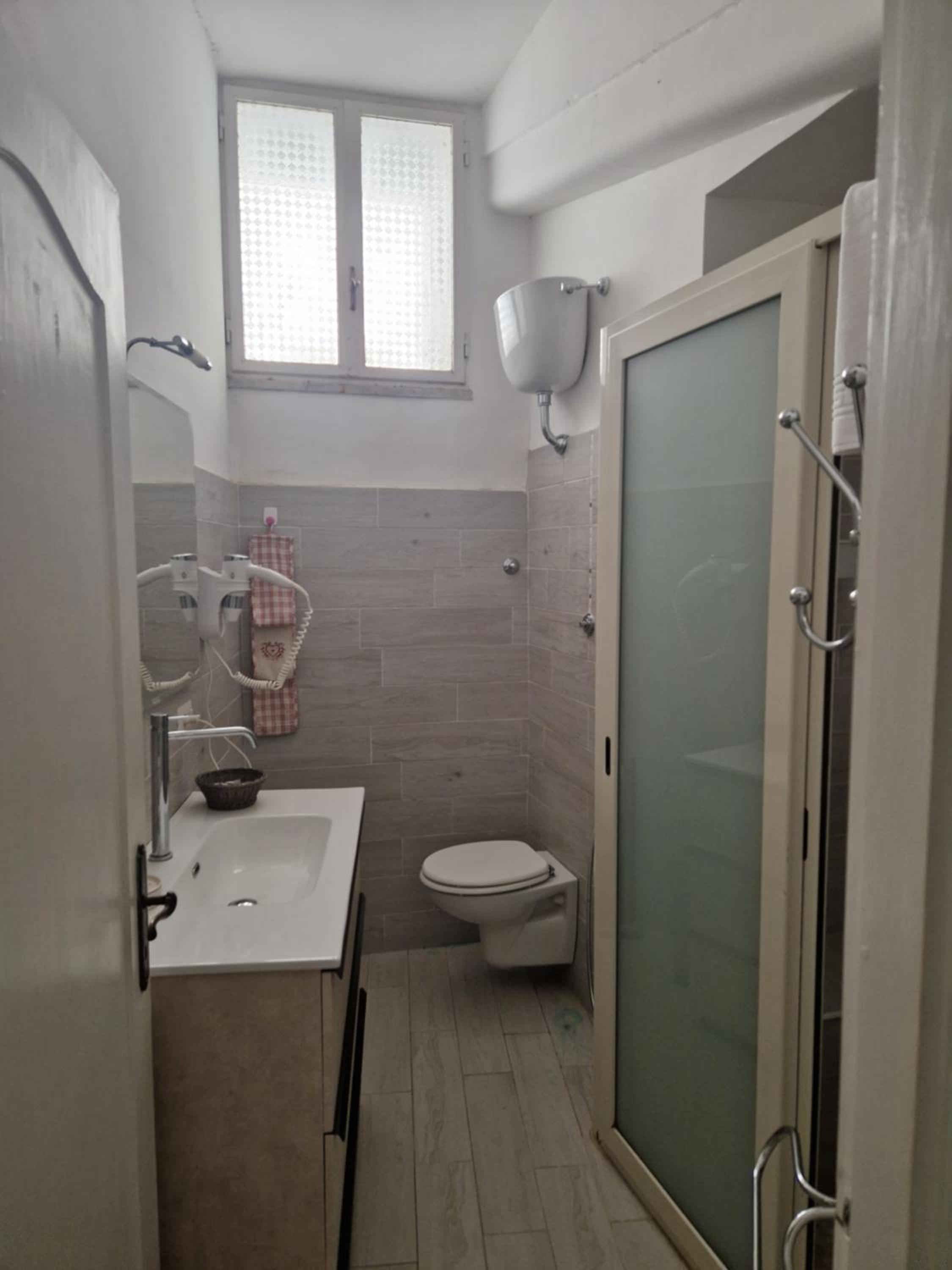 Deluxe Room - Photo 25