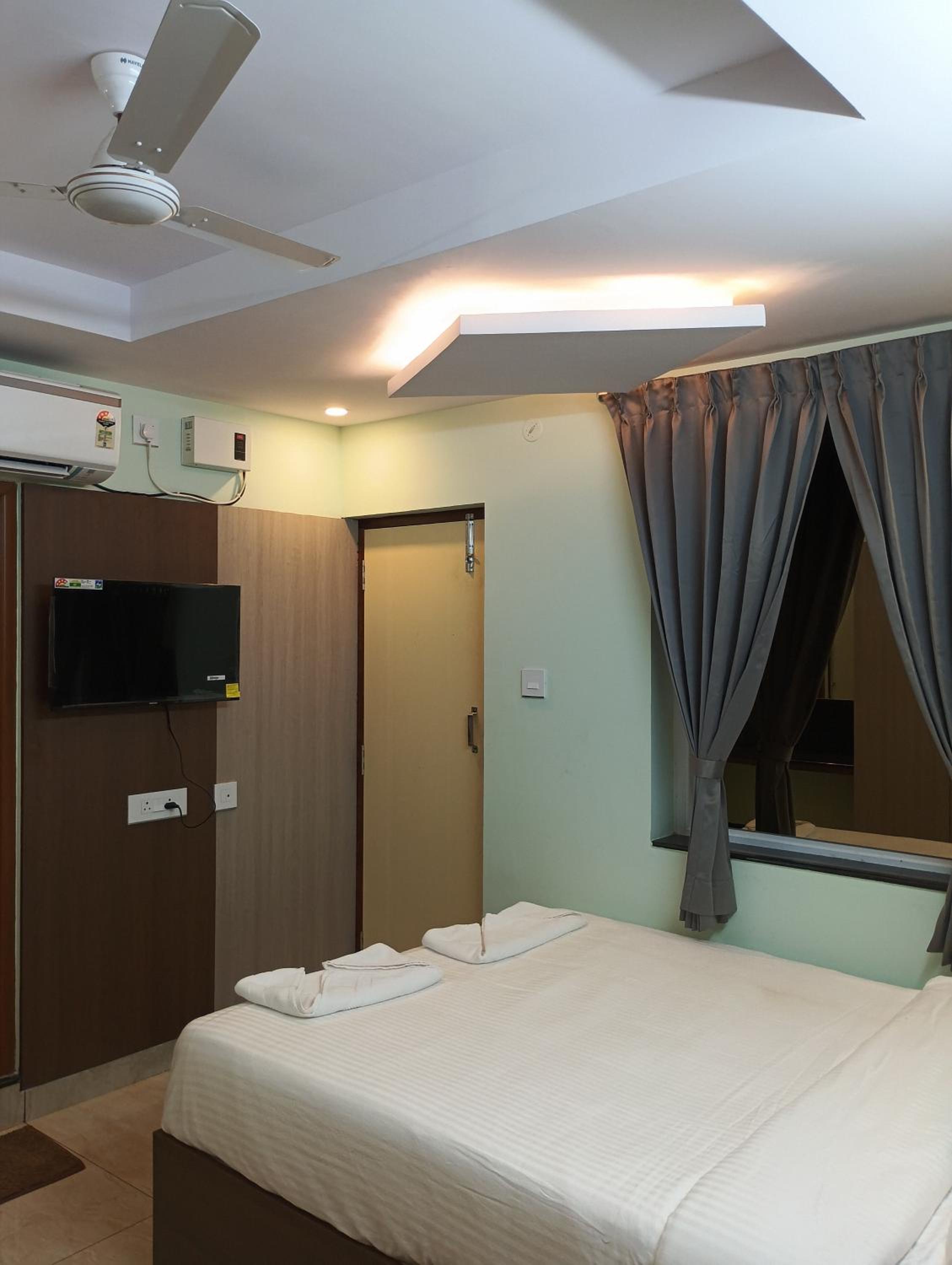 Double Room with Balcony photo 2