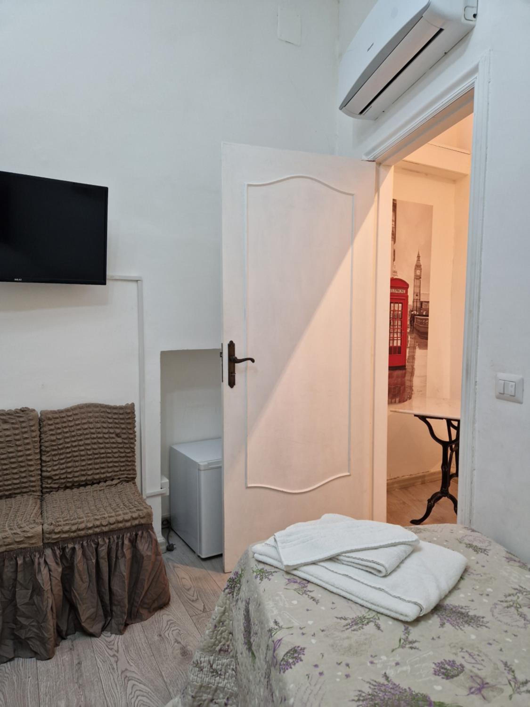 Deluxe Family Room - Photo 6