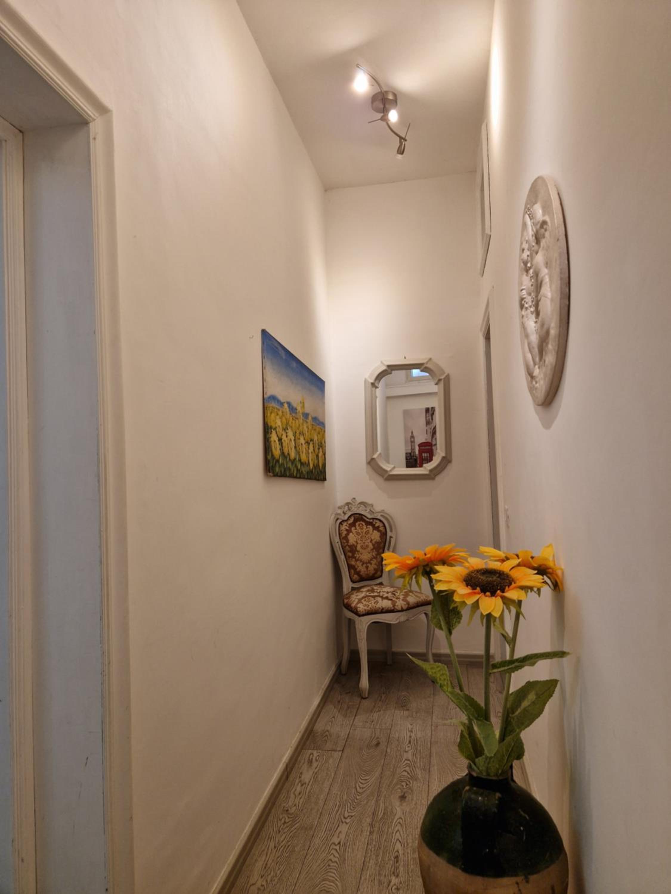 Deluxe Family Room - Photo 31