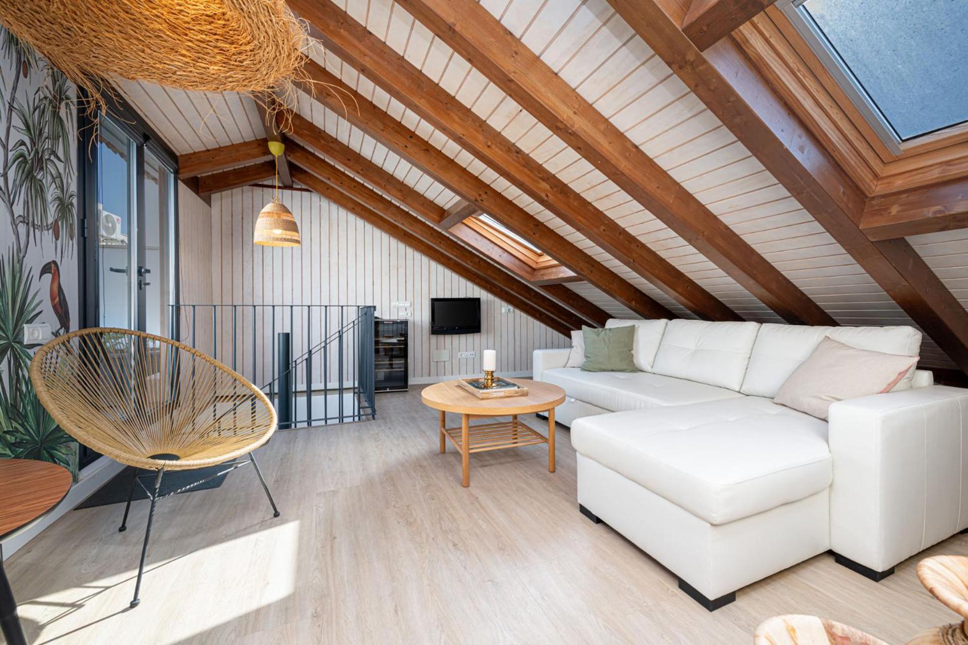 Apartamento de Dos Habitaciones con Terraza
