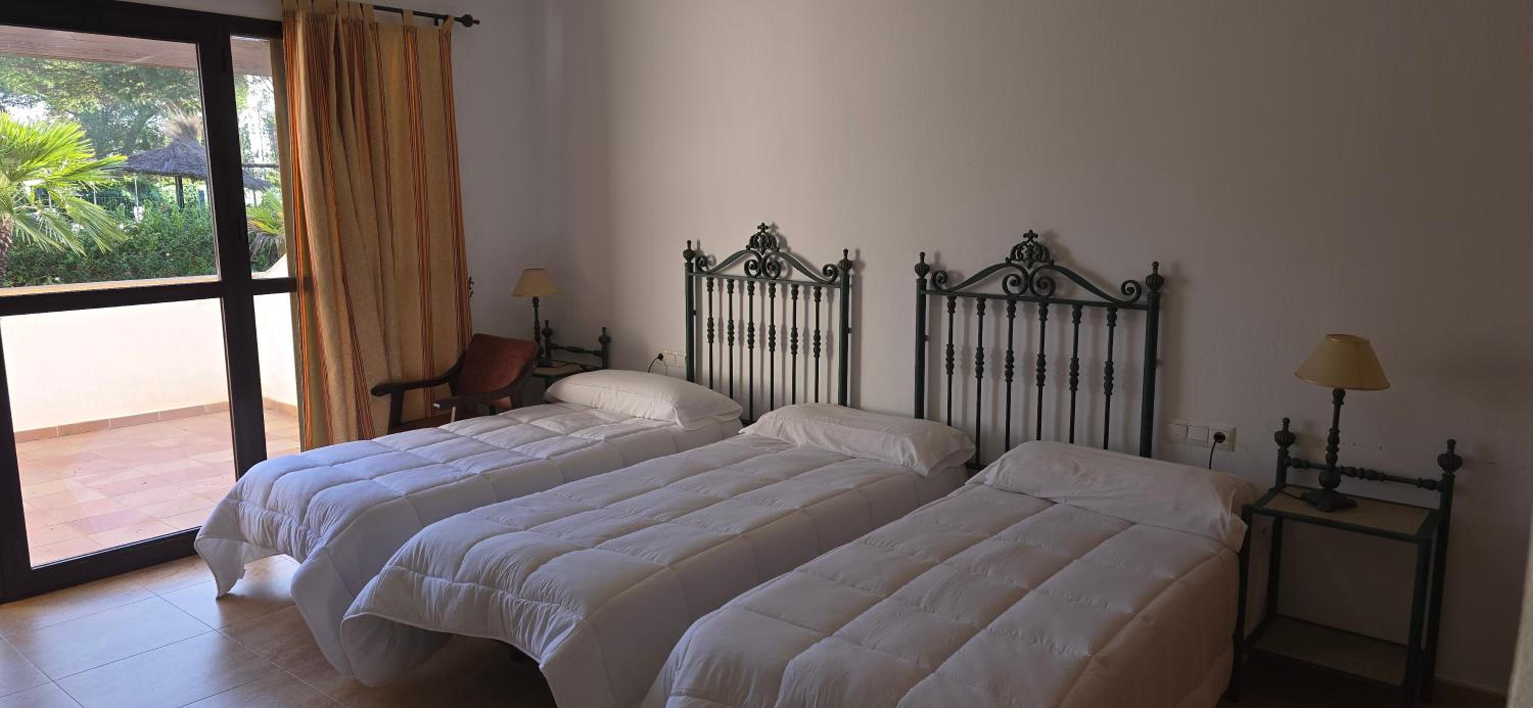 Standard Quadruple Room - Photo 1