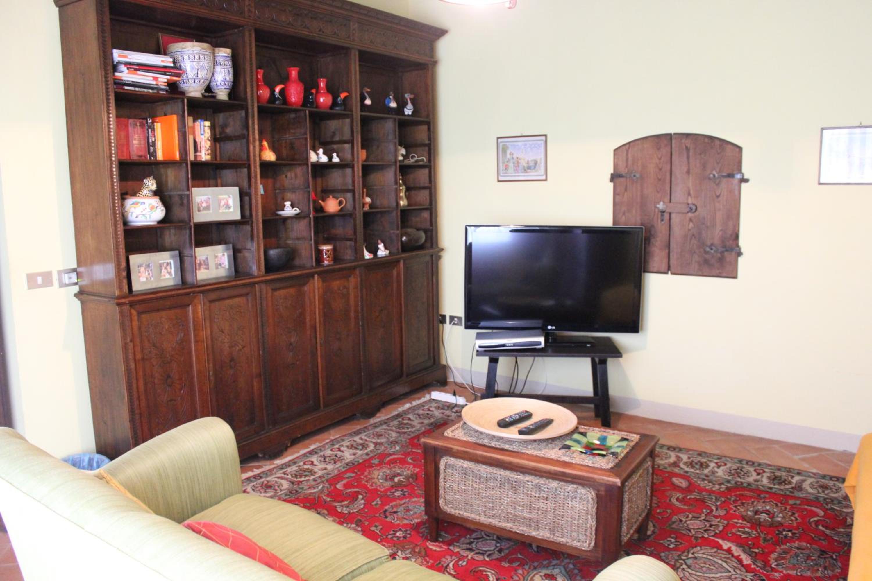 Apartment photo 2