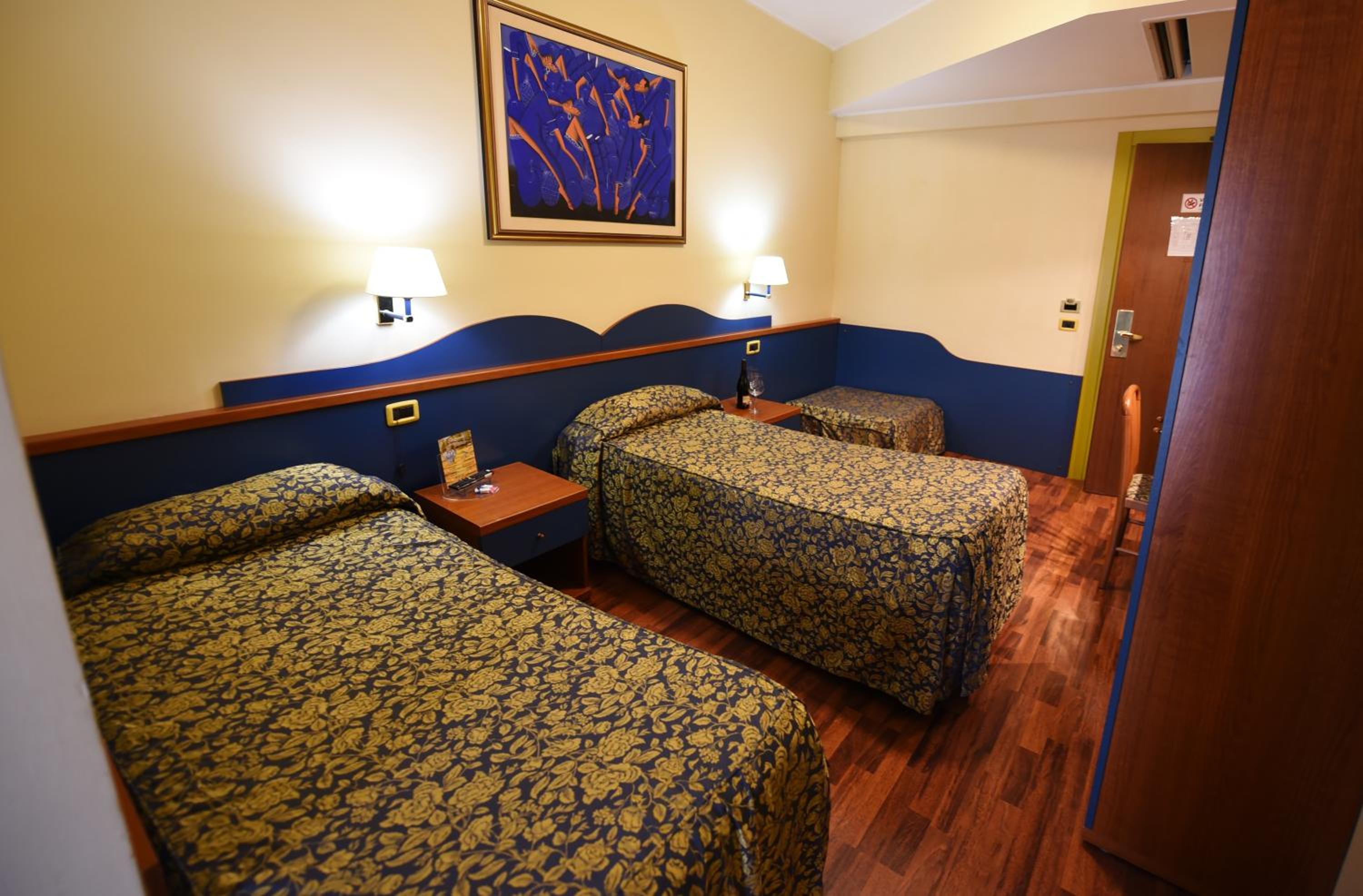 Double Room / Twin Room - Photo 1