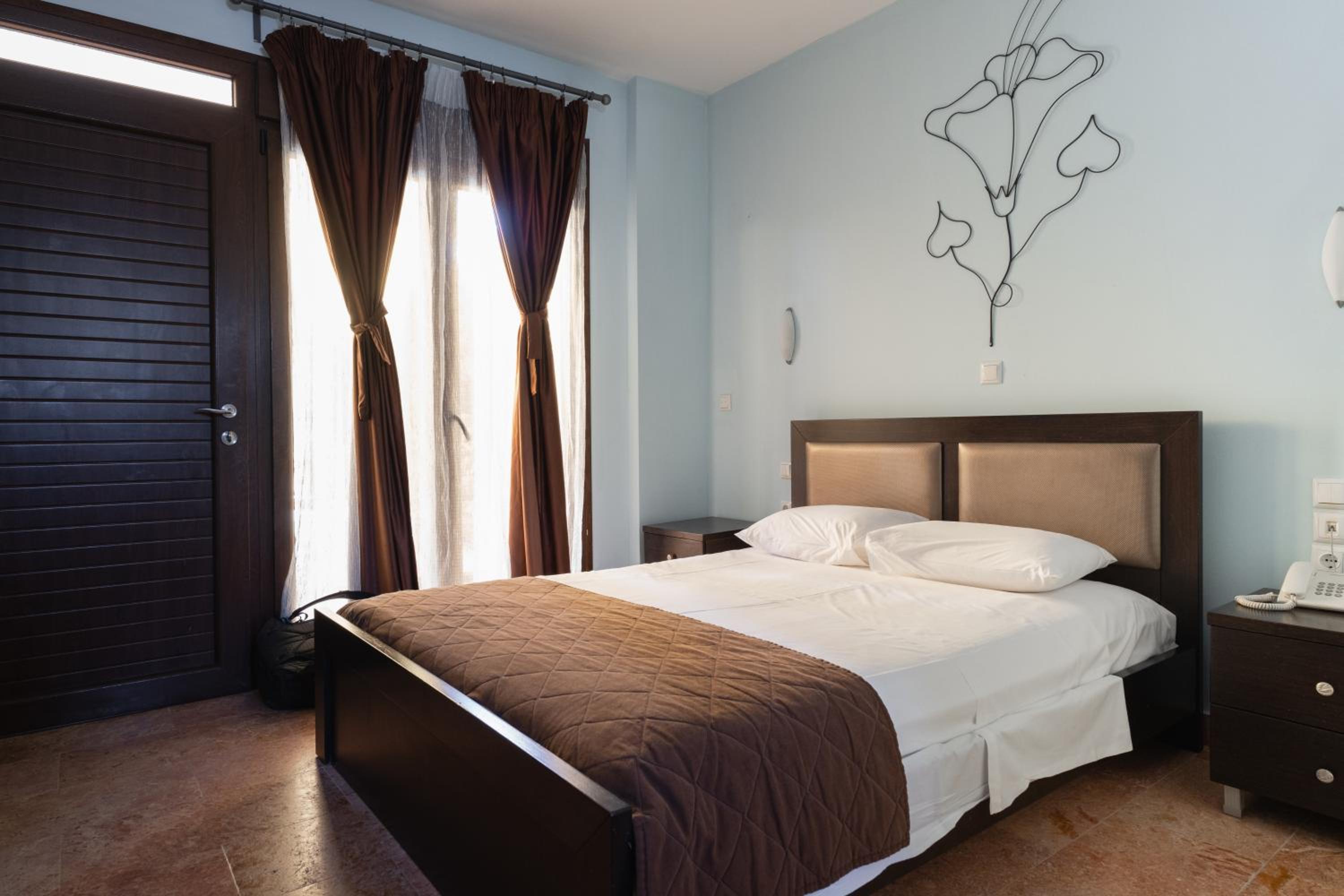 Triple Room with Garden View