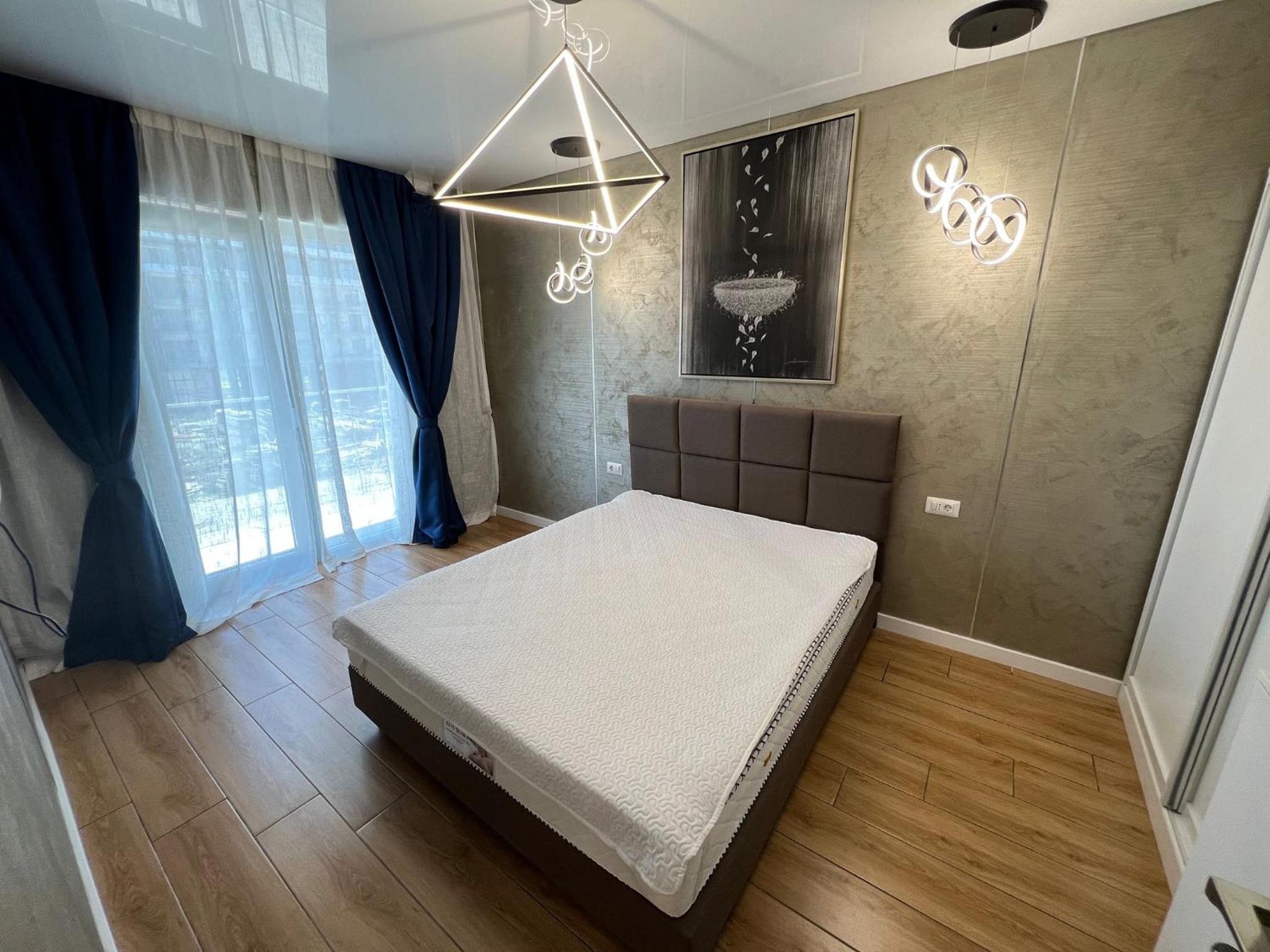 One-Bedroom Apartment with Sea View