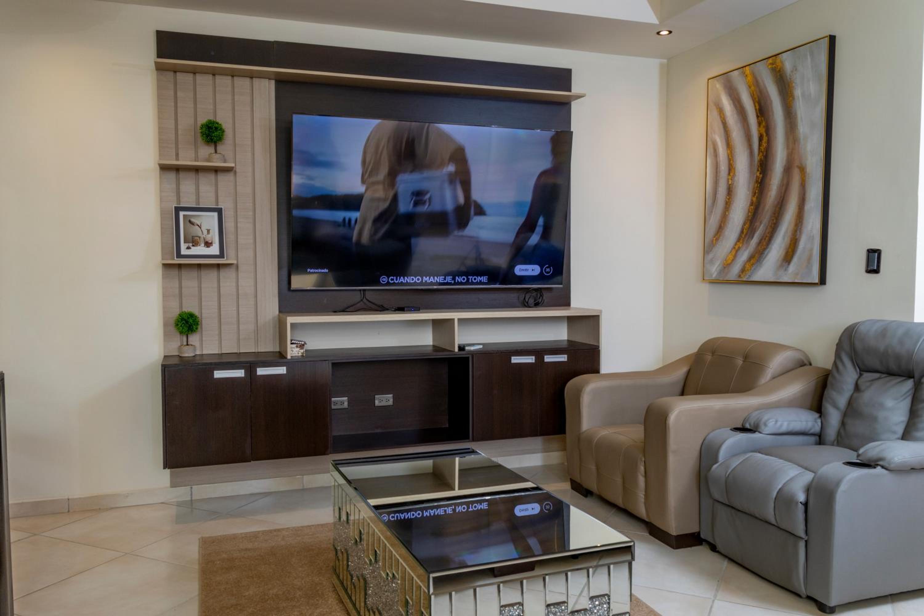 Deluxe Suite photo 2
