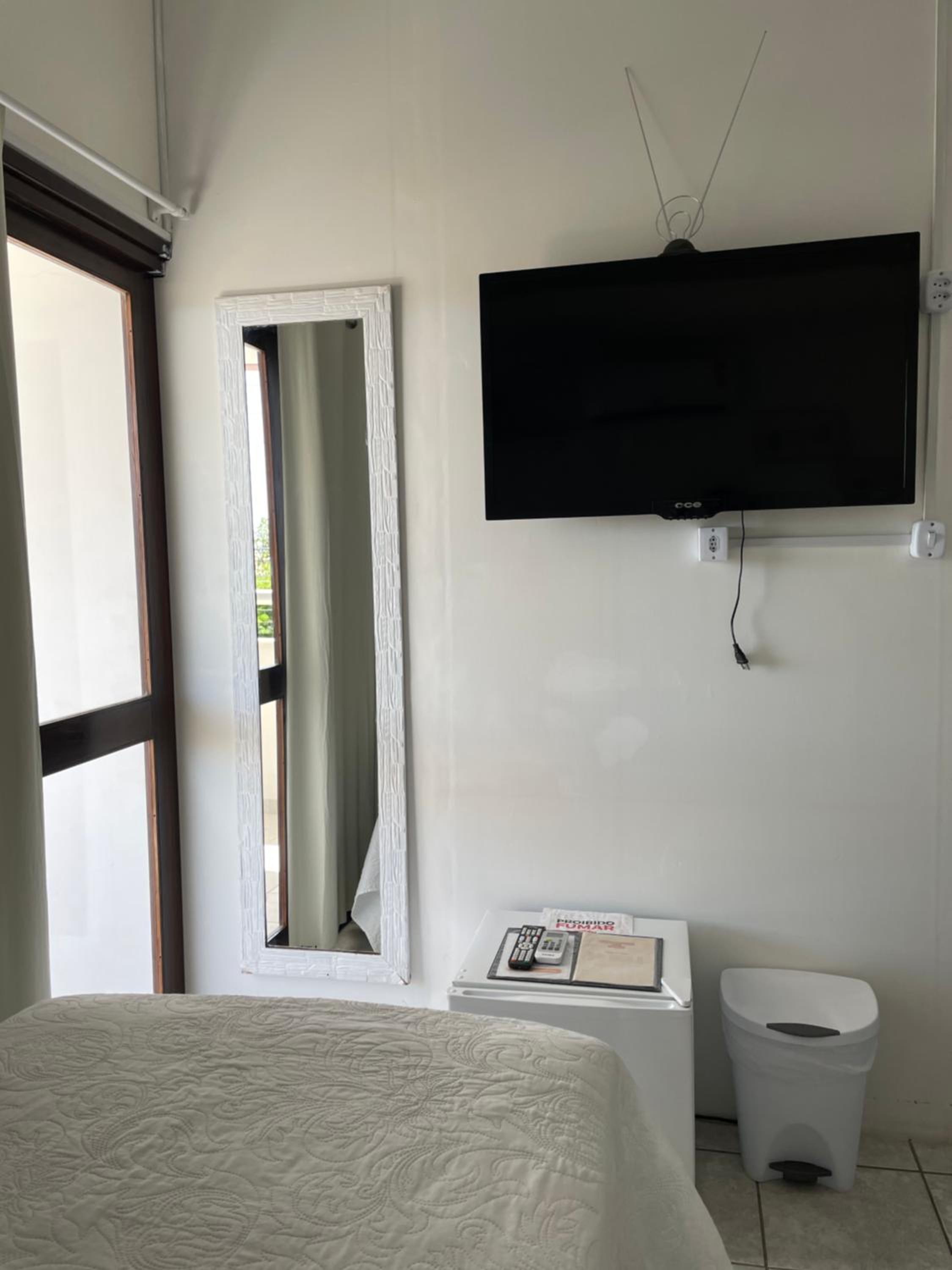 Twin Room with Shared Bathroom photo 2