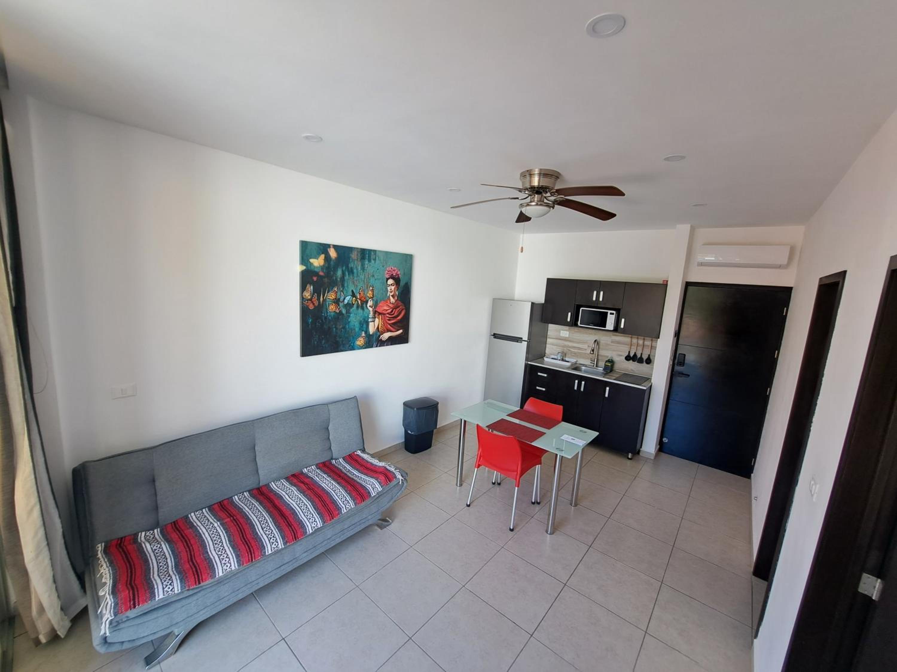 Classic One-Bedroom Apartment With King Bed