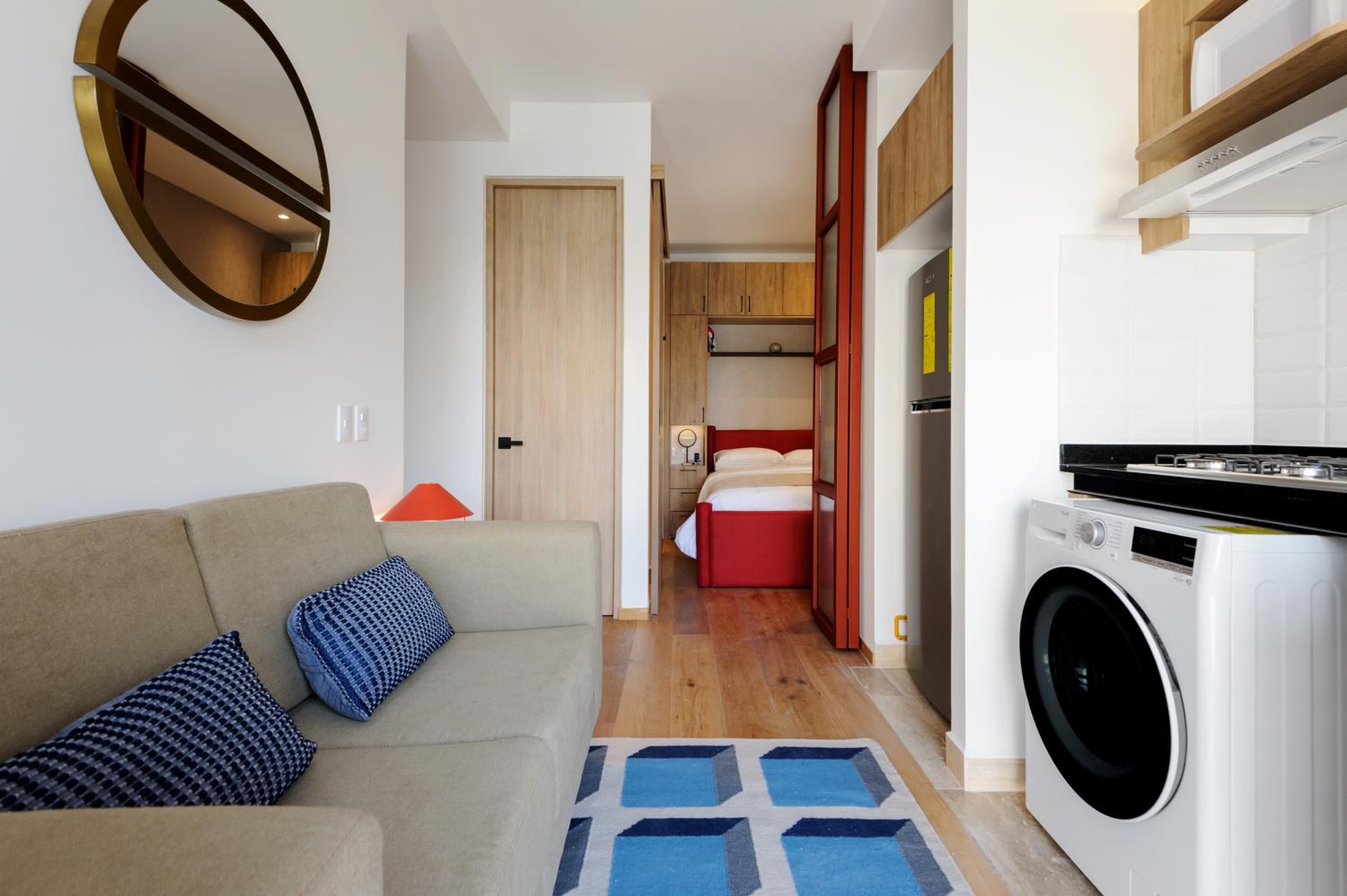 One-Bedroom Apartment photo 1