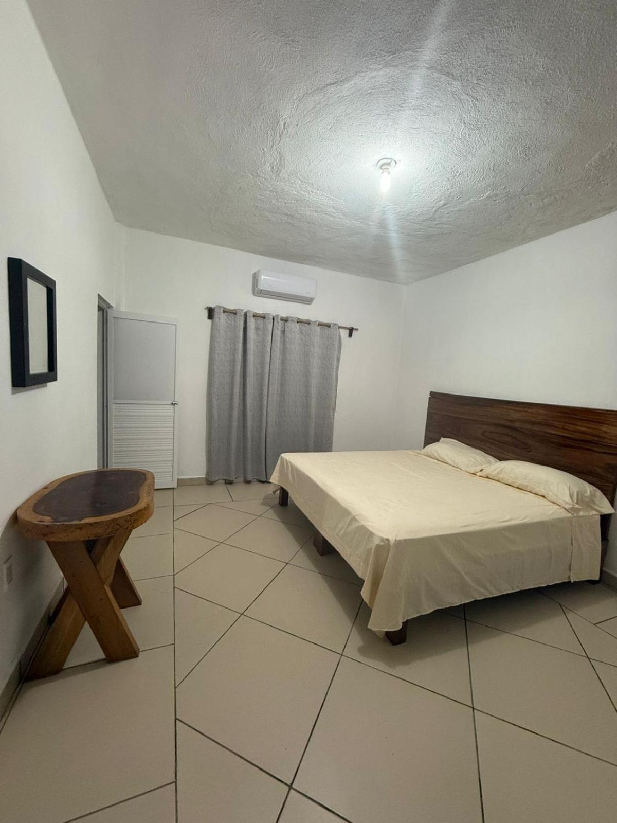 Queen Room With Pool View photo 2