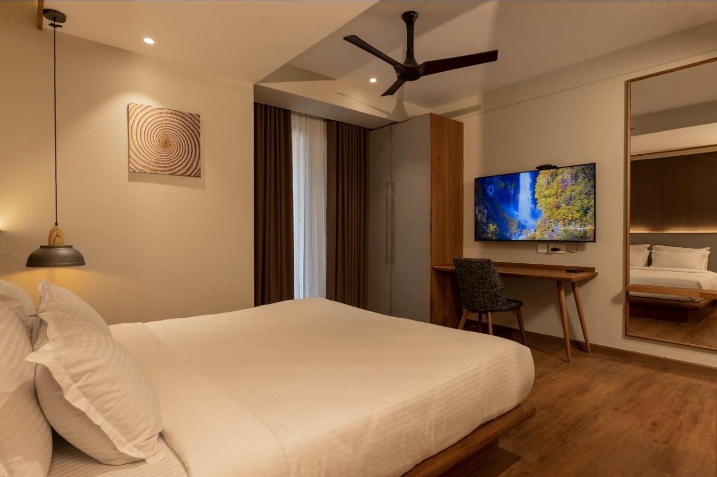 Classic One-Bedroom Apartment with King Bed
