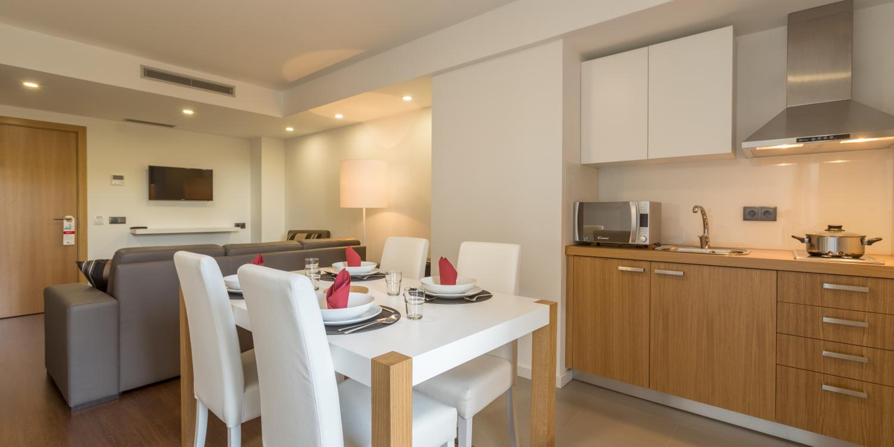 One-Bedroom Apartment thumbnail 5