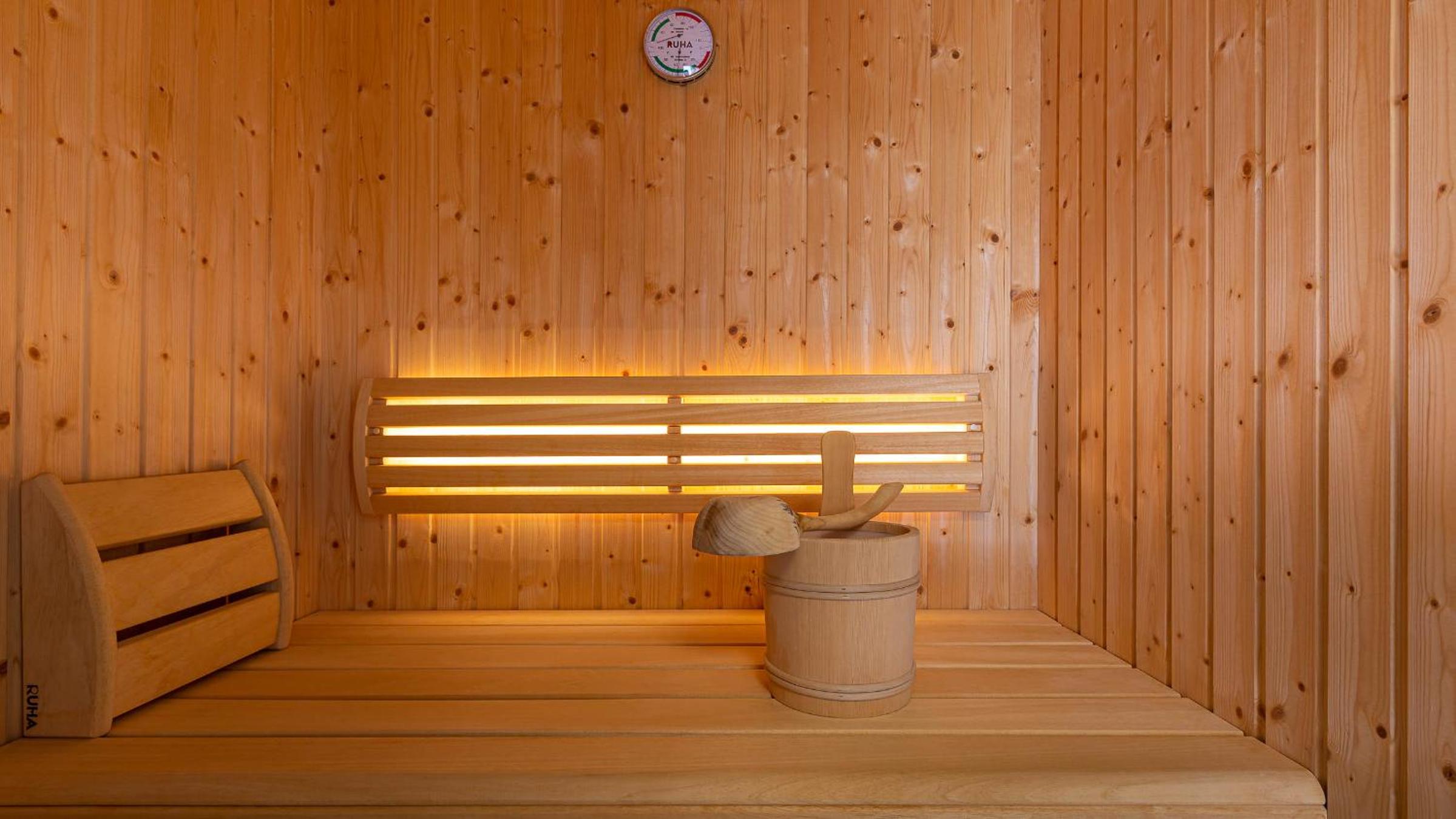 Apartment with Sauna photo 2