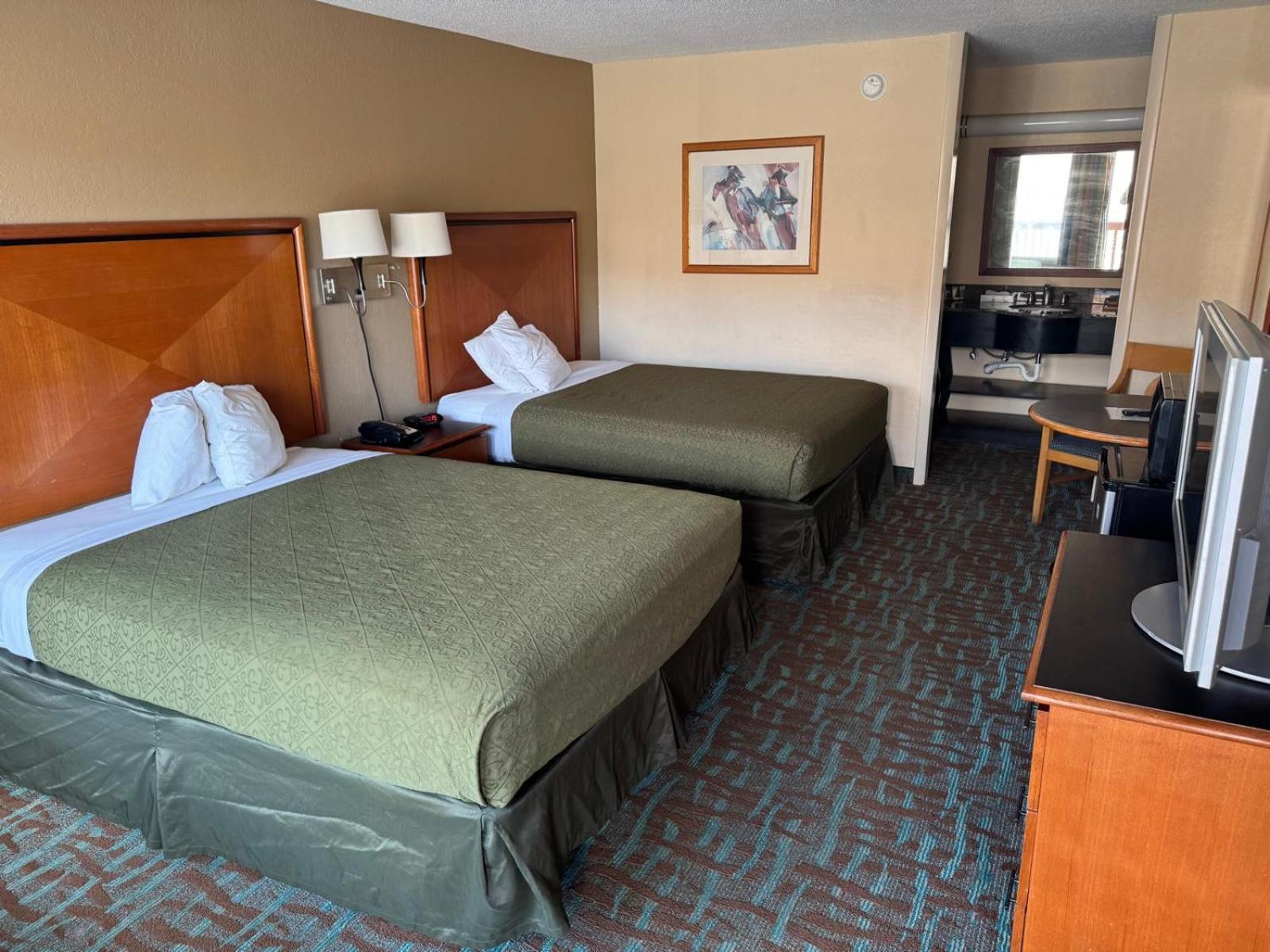 2 Queen Bed - Photo 7