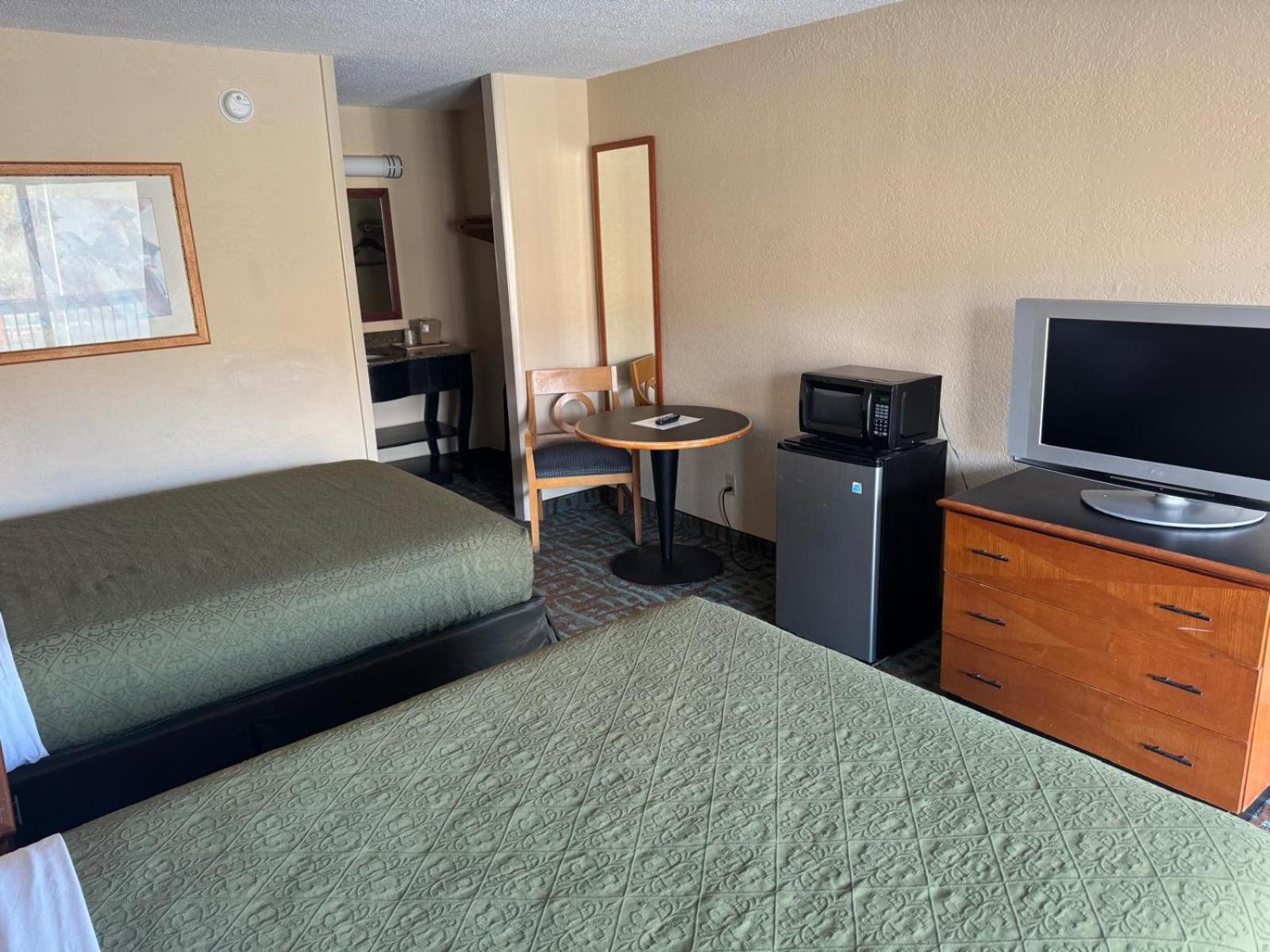 2 Queen Bed - Photo 3