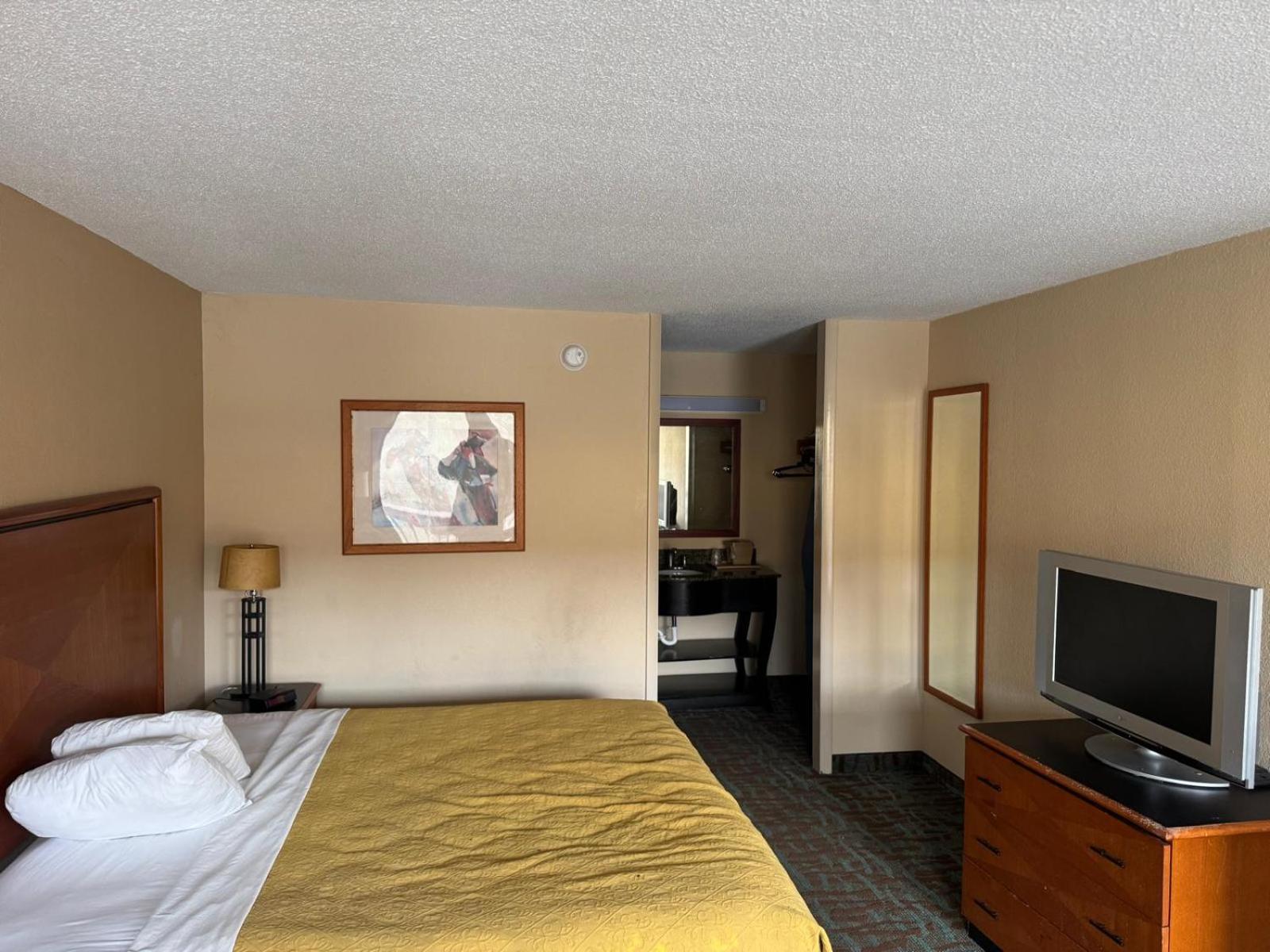 2 Queen Bed - Photo 5