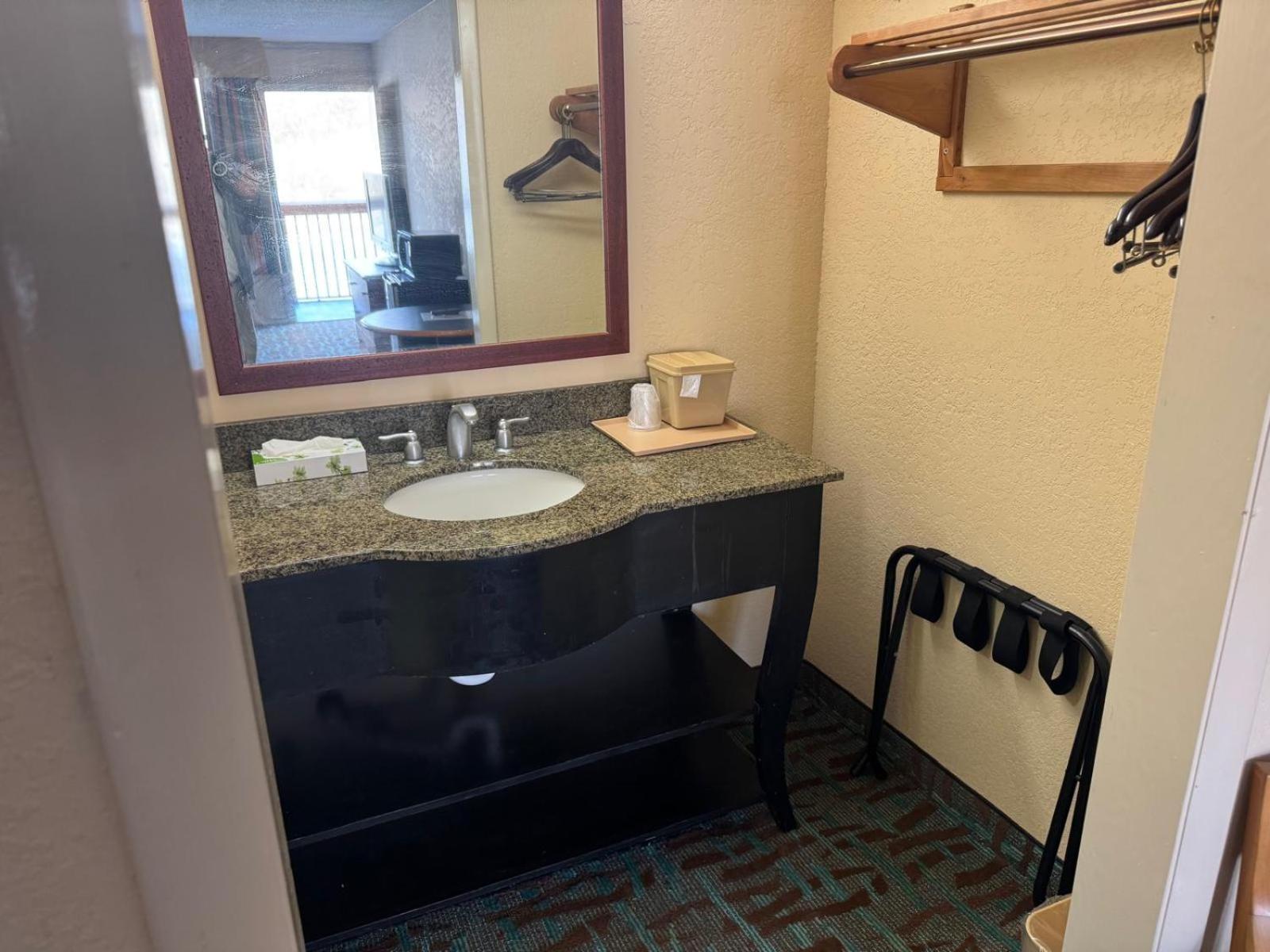 OYO Hotel Harriman near I-40, 사진 5