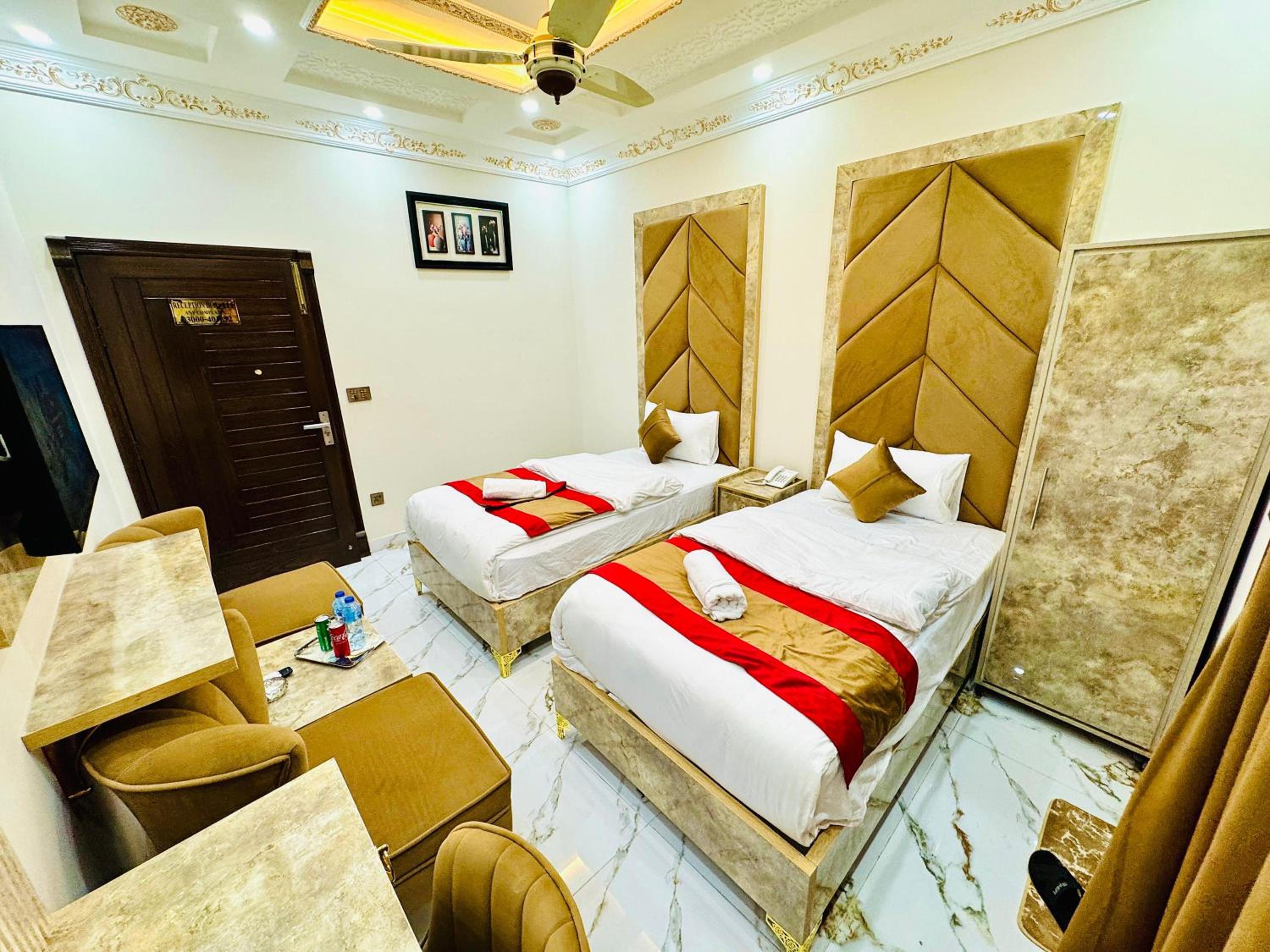 Deluxe Twin Room photo 2