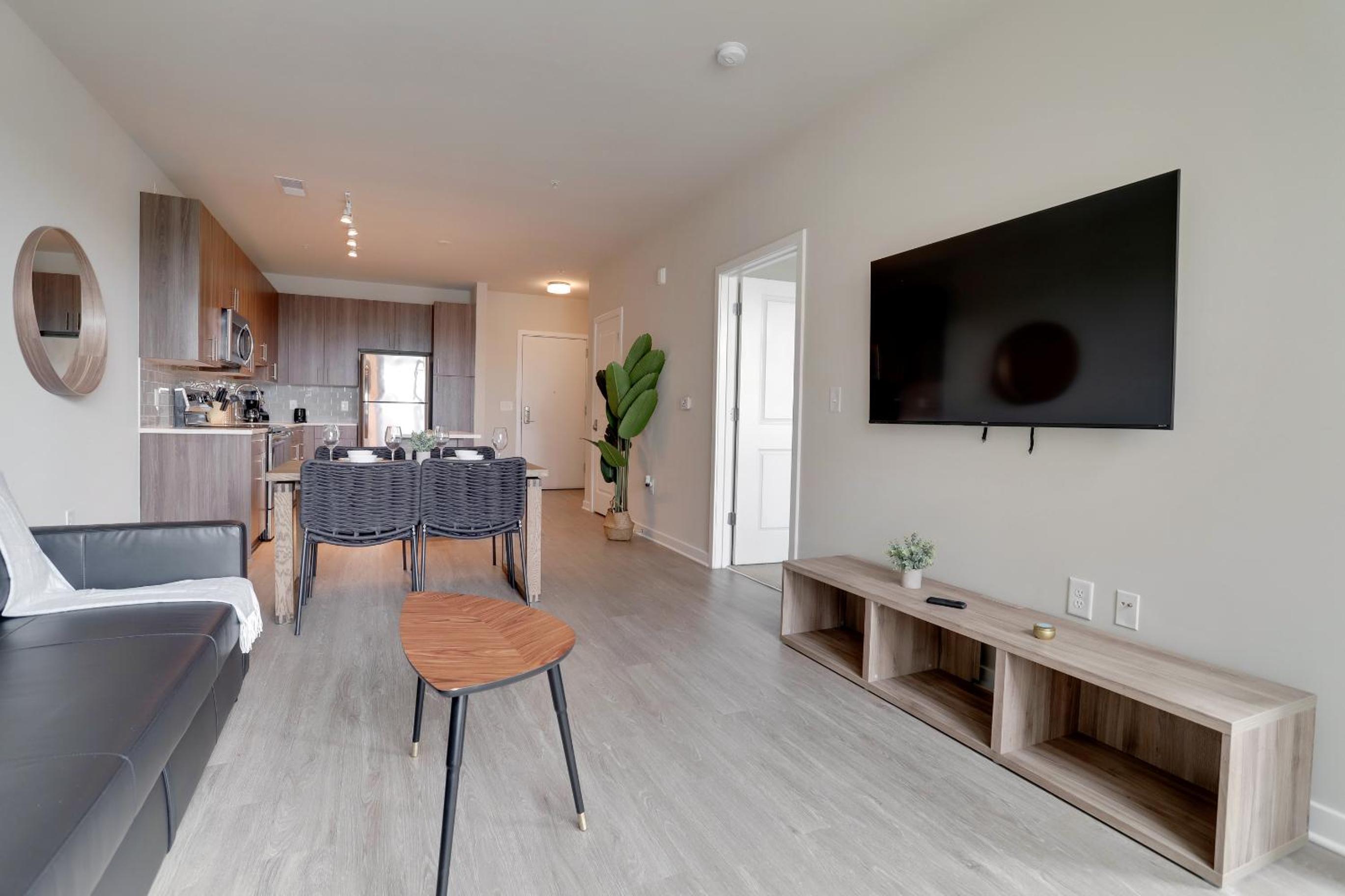 Two-Bedroom Deluxe Apartment with Balcony photo 1