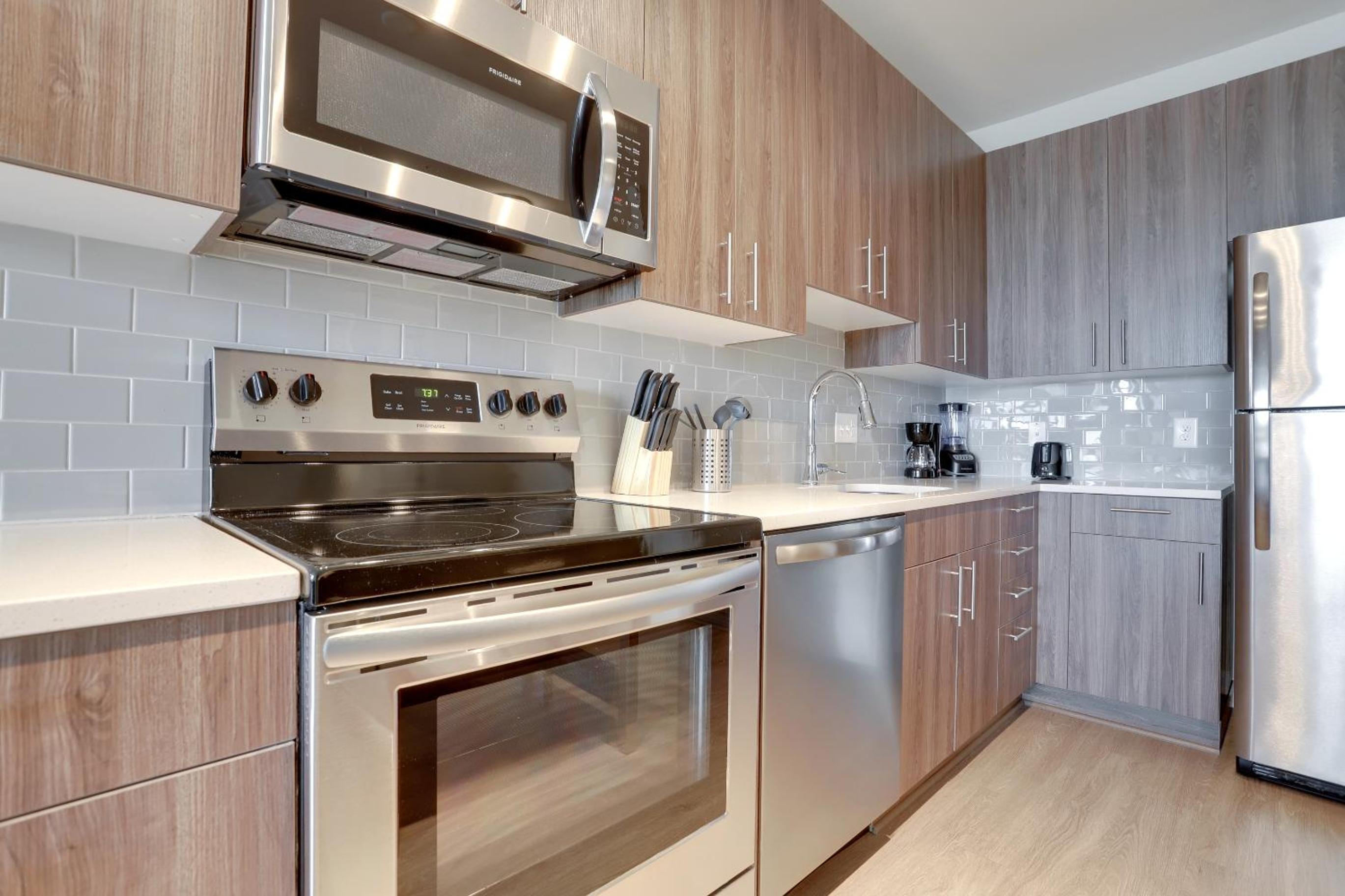 Two-Bedroom Deluxe Apartment with Balcony photo 2