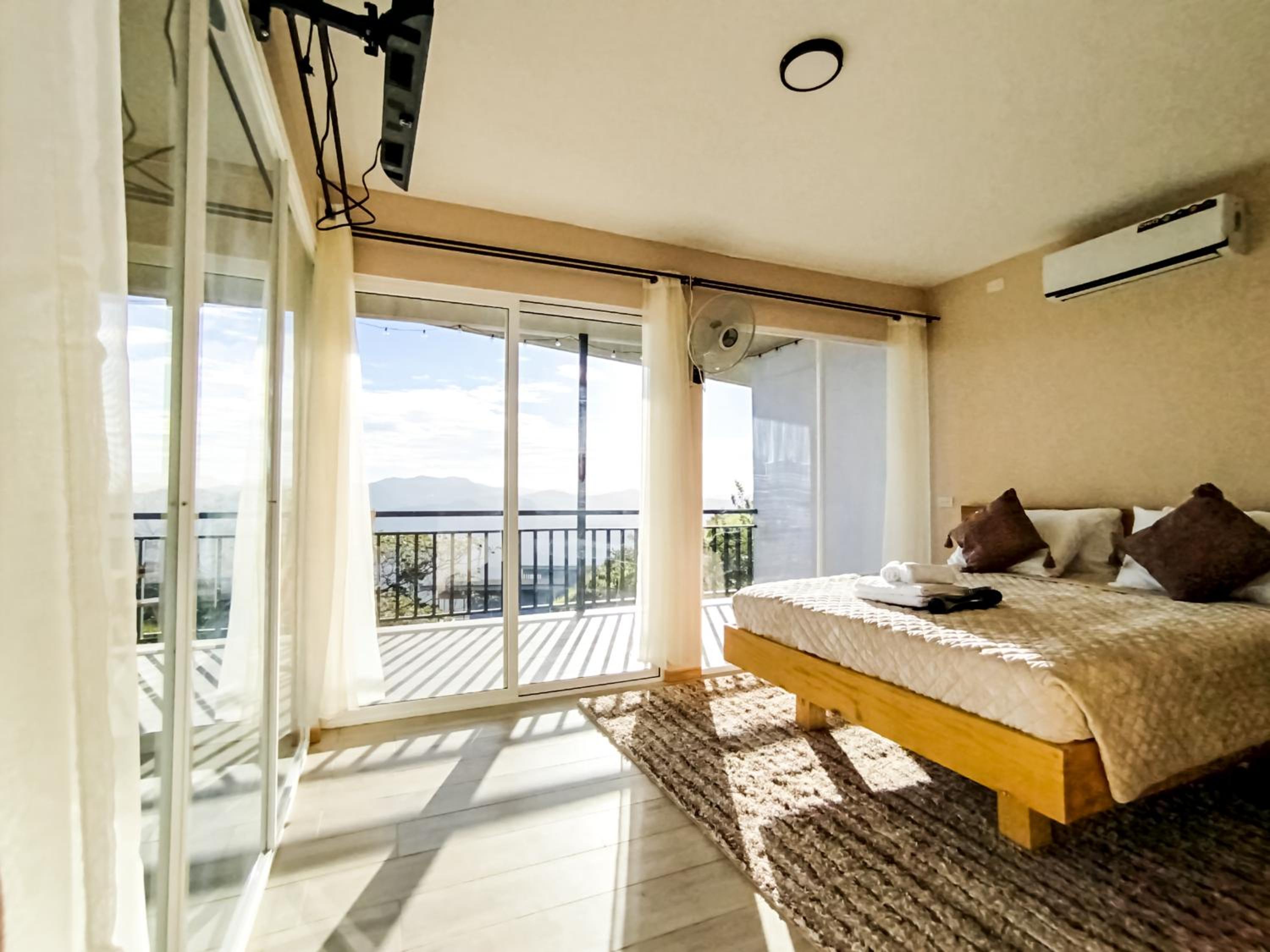 Suite with Mountain View photo 2