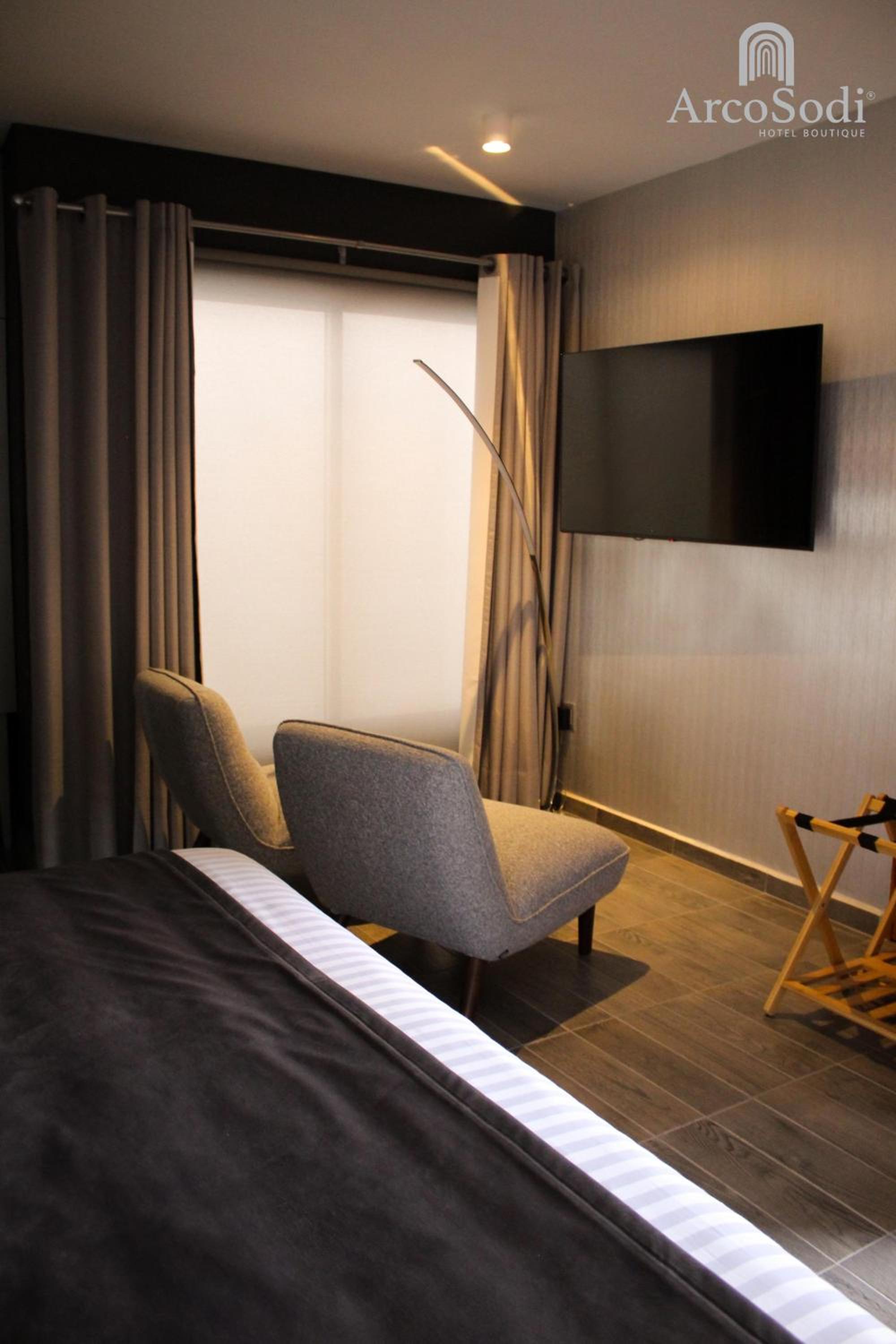 Deluxe Suite with Spa Bath