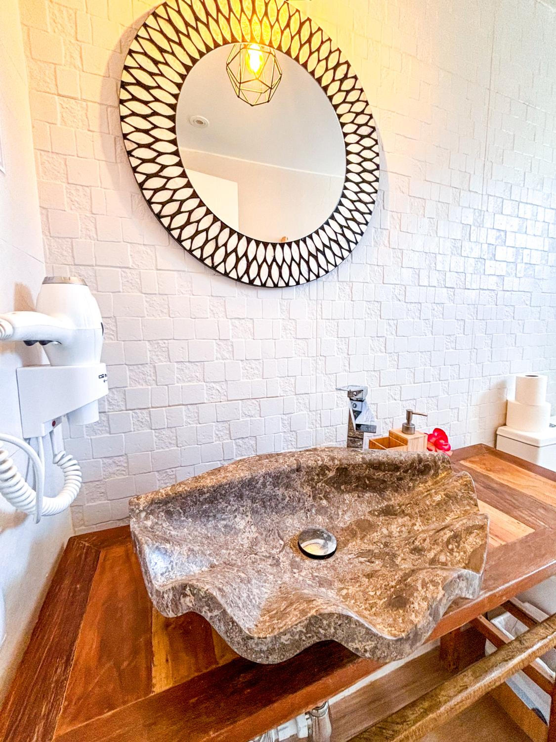 Twin Room with Shared Bathroom photo 3