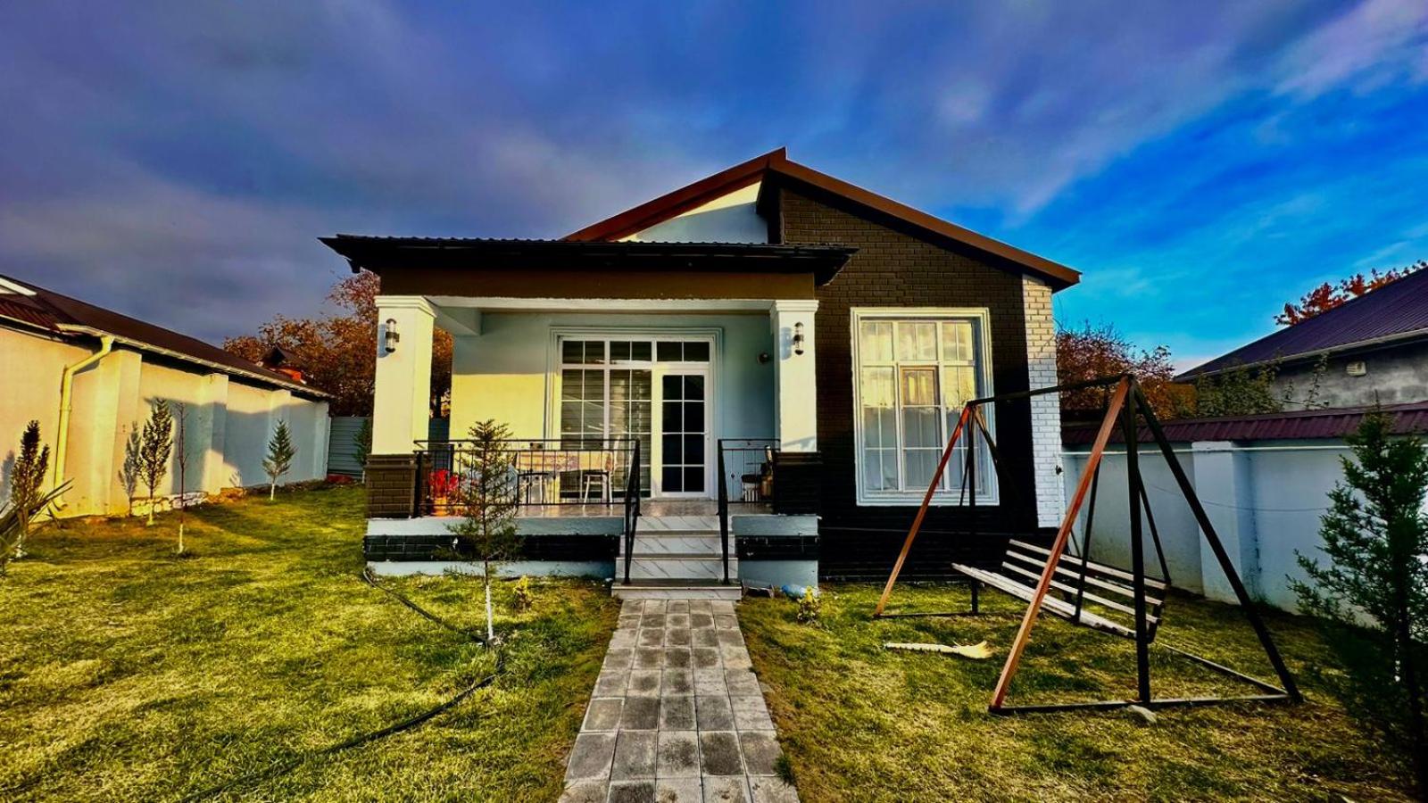 Three-Bedroom House photo 1