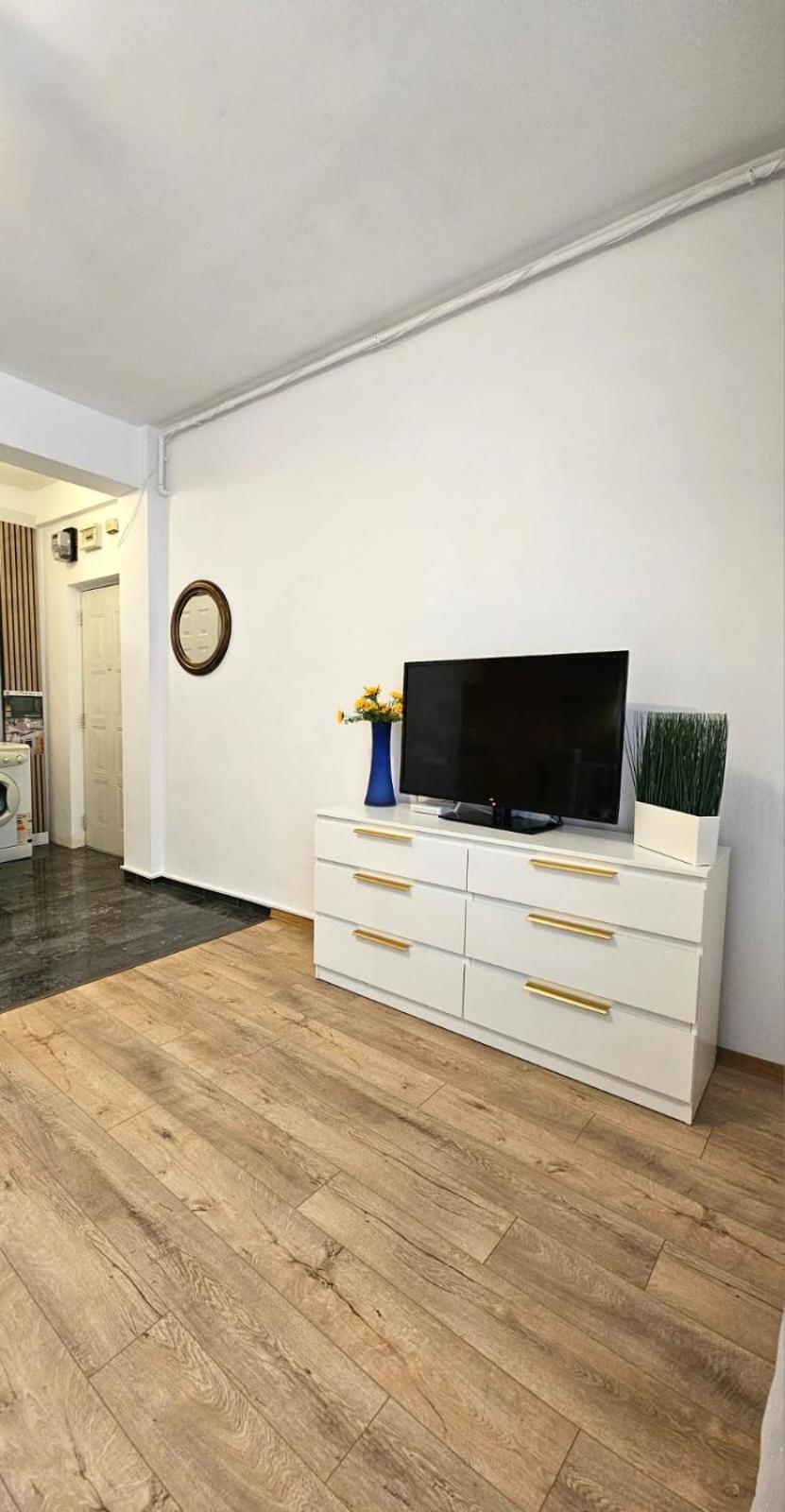 Standard Studio - Photo 2