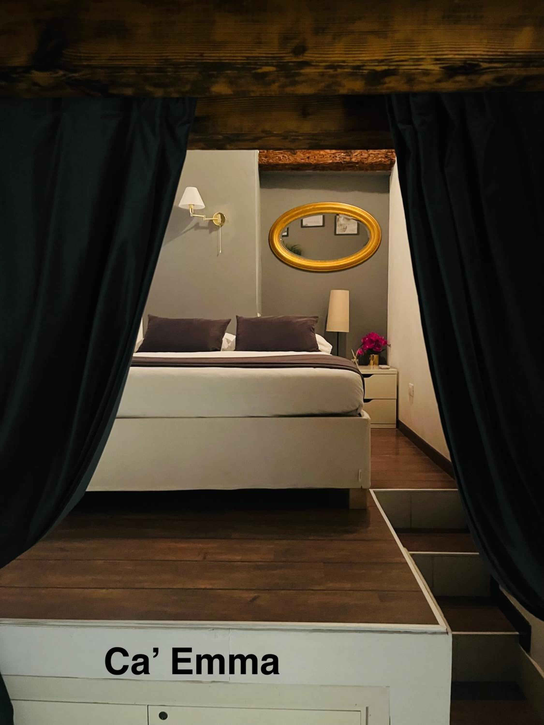 Apartment - Split Level photo 2