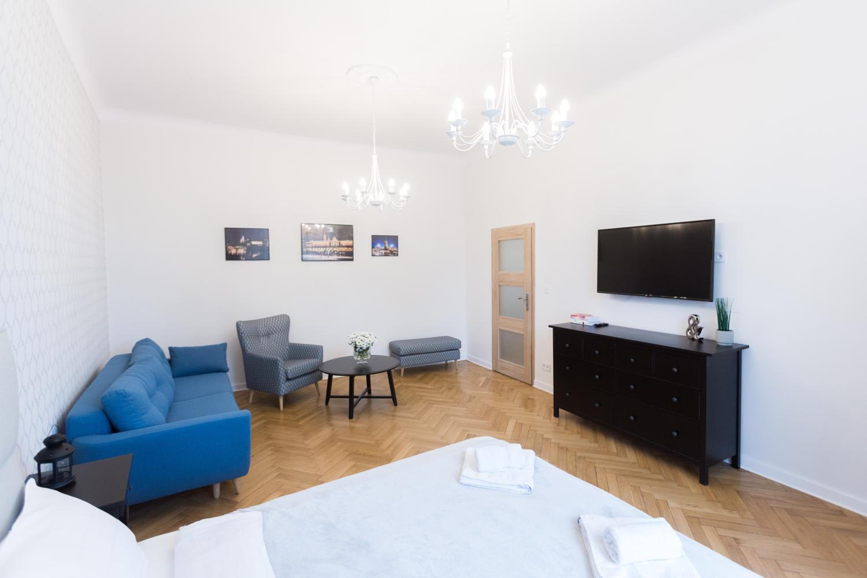 Two-Bedroom Deluxe Apartment