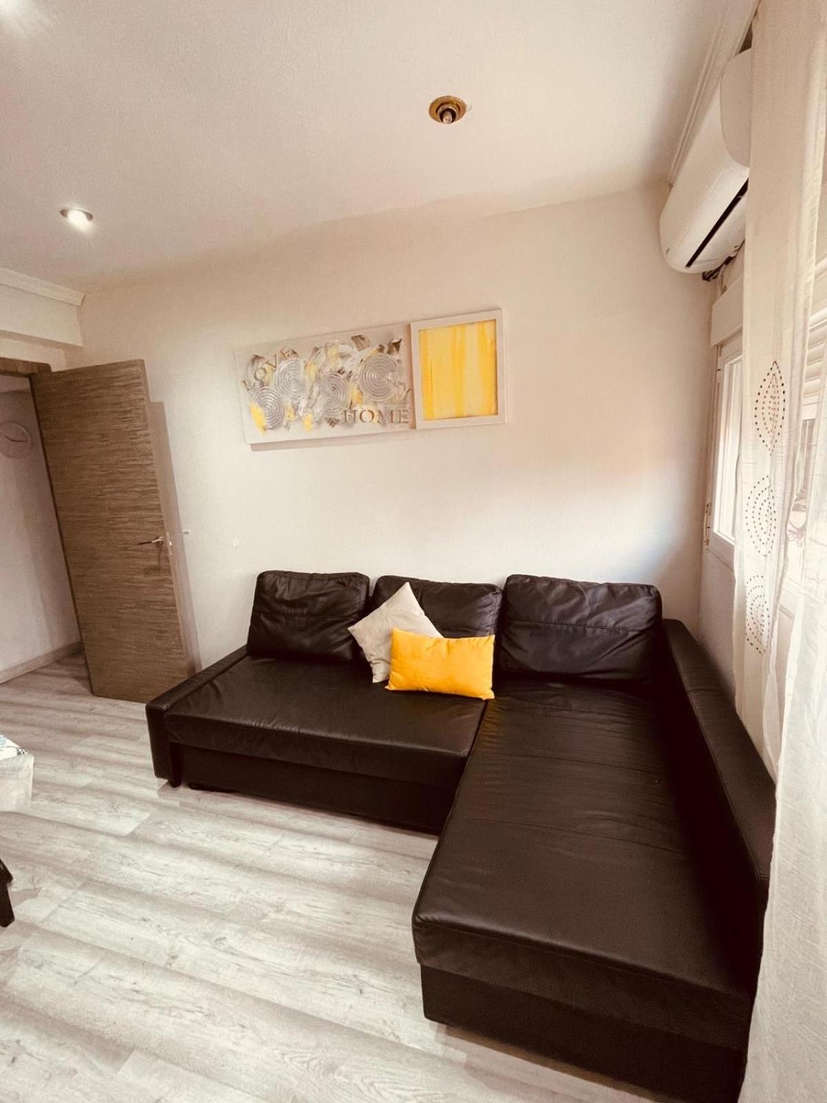 Apartamento de tres habitaciones - Piso alto