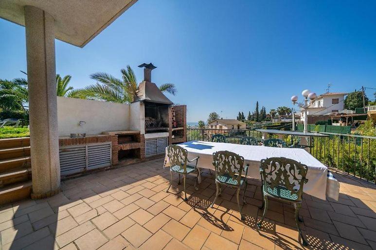 Villa photo 2