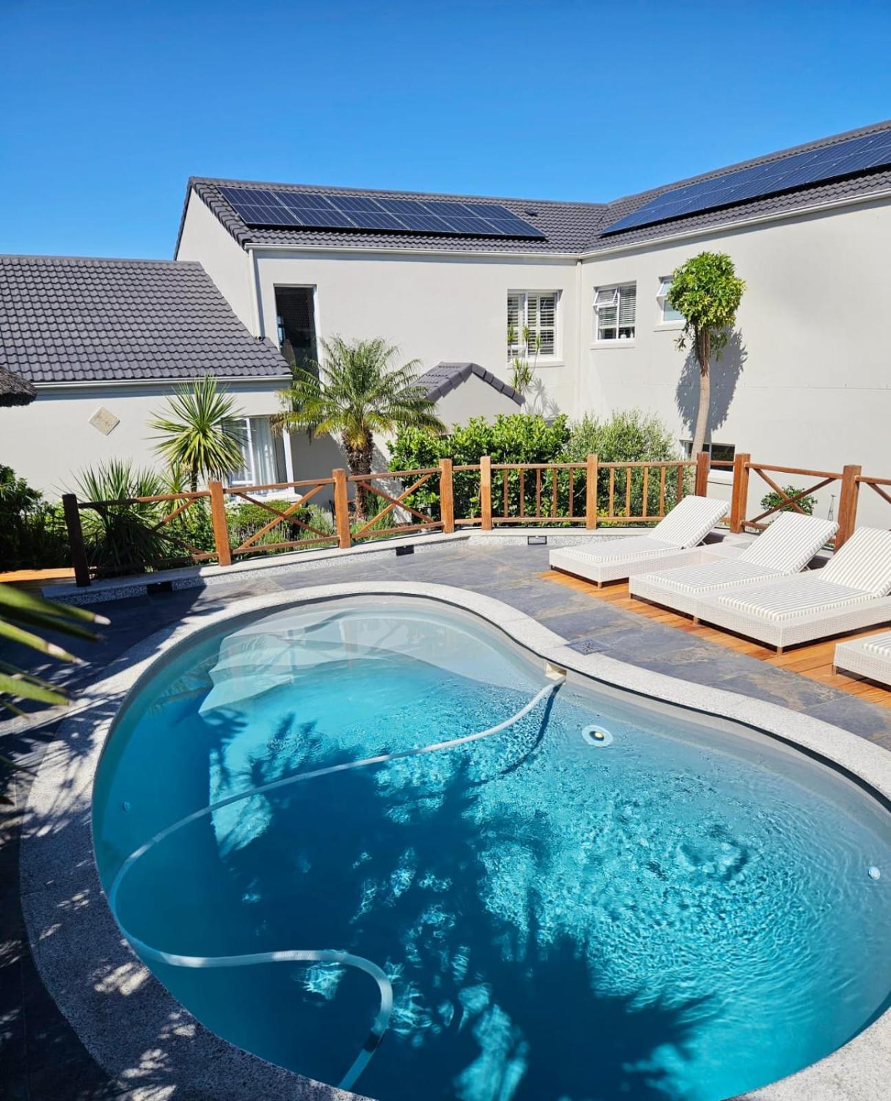 Three-Bedroom Apartment with Private Pool photo 2