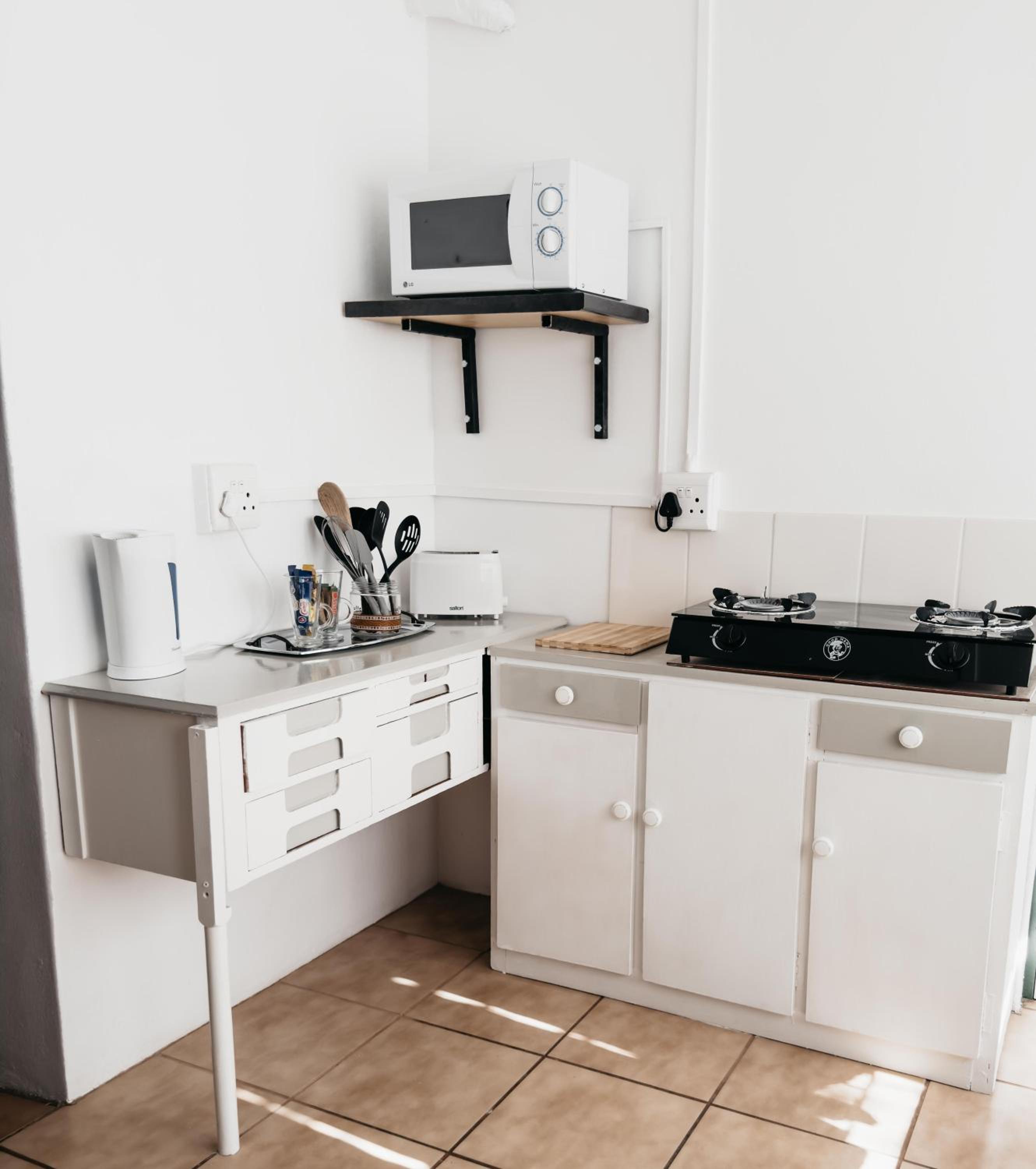One-Bedroom Apartment photo 3