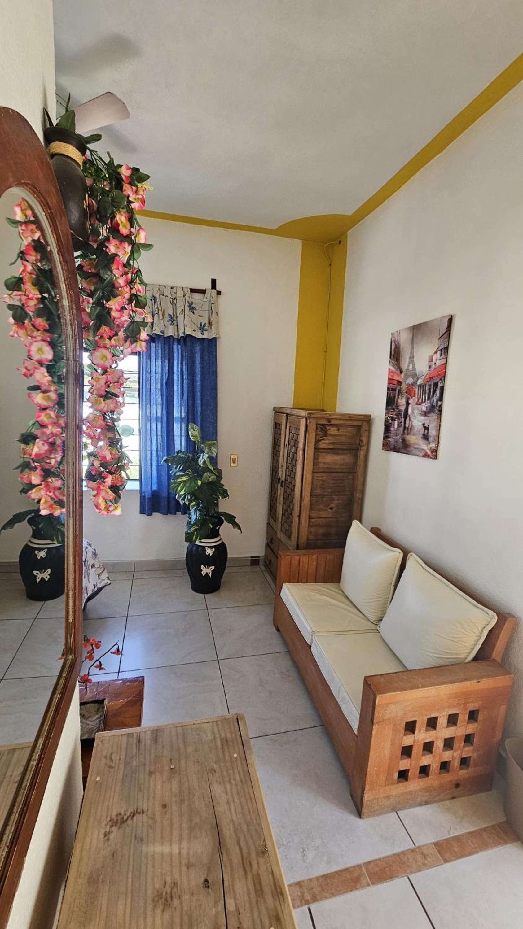 Deluxe King Suite photo 3