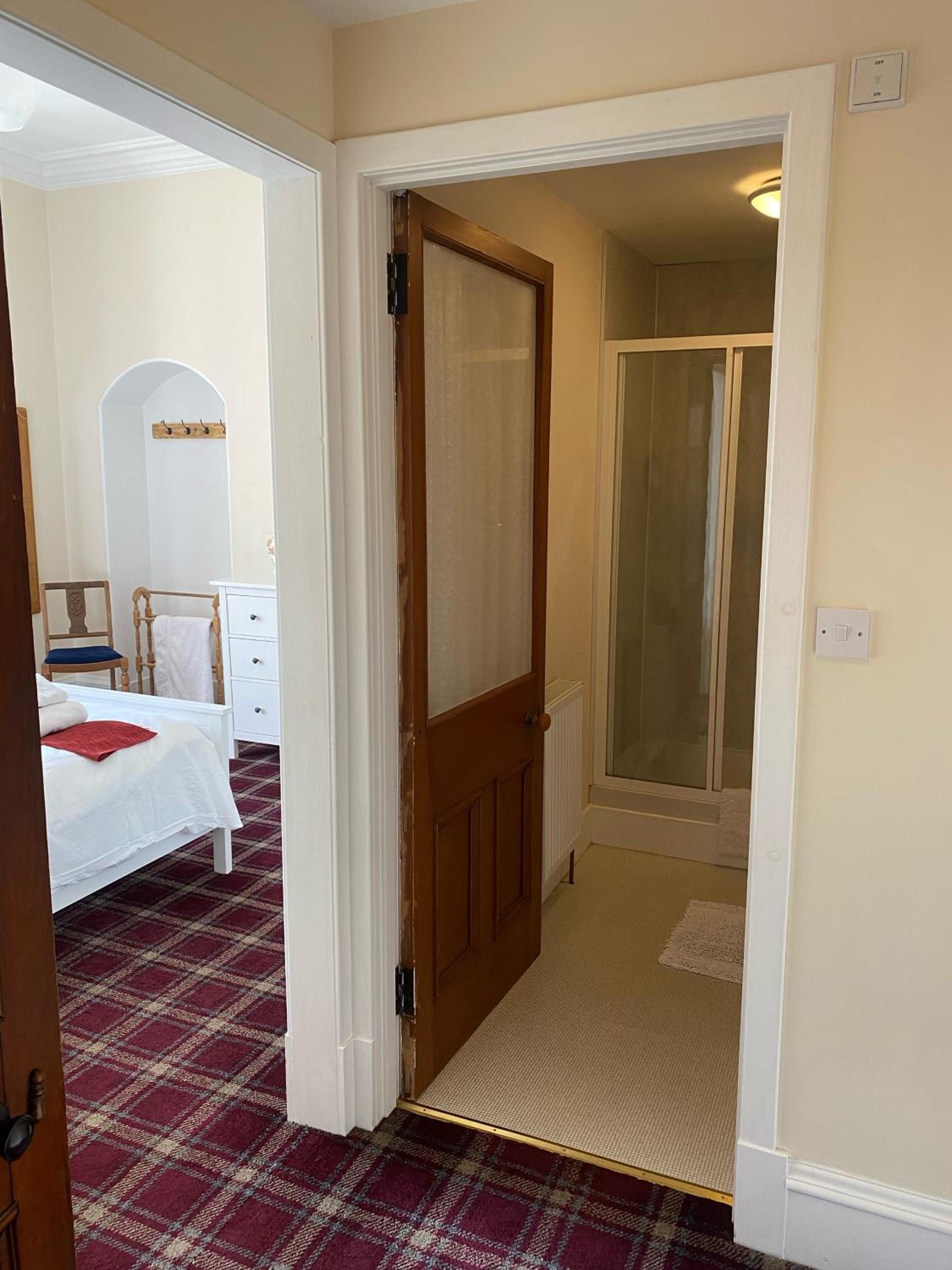 Double Room with Private Bathroom photo 3