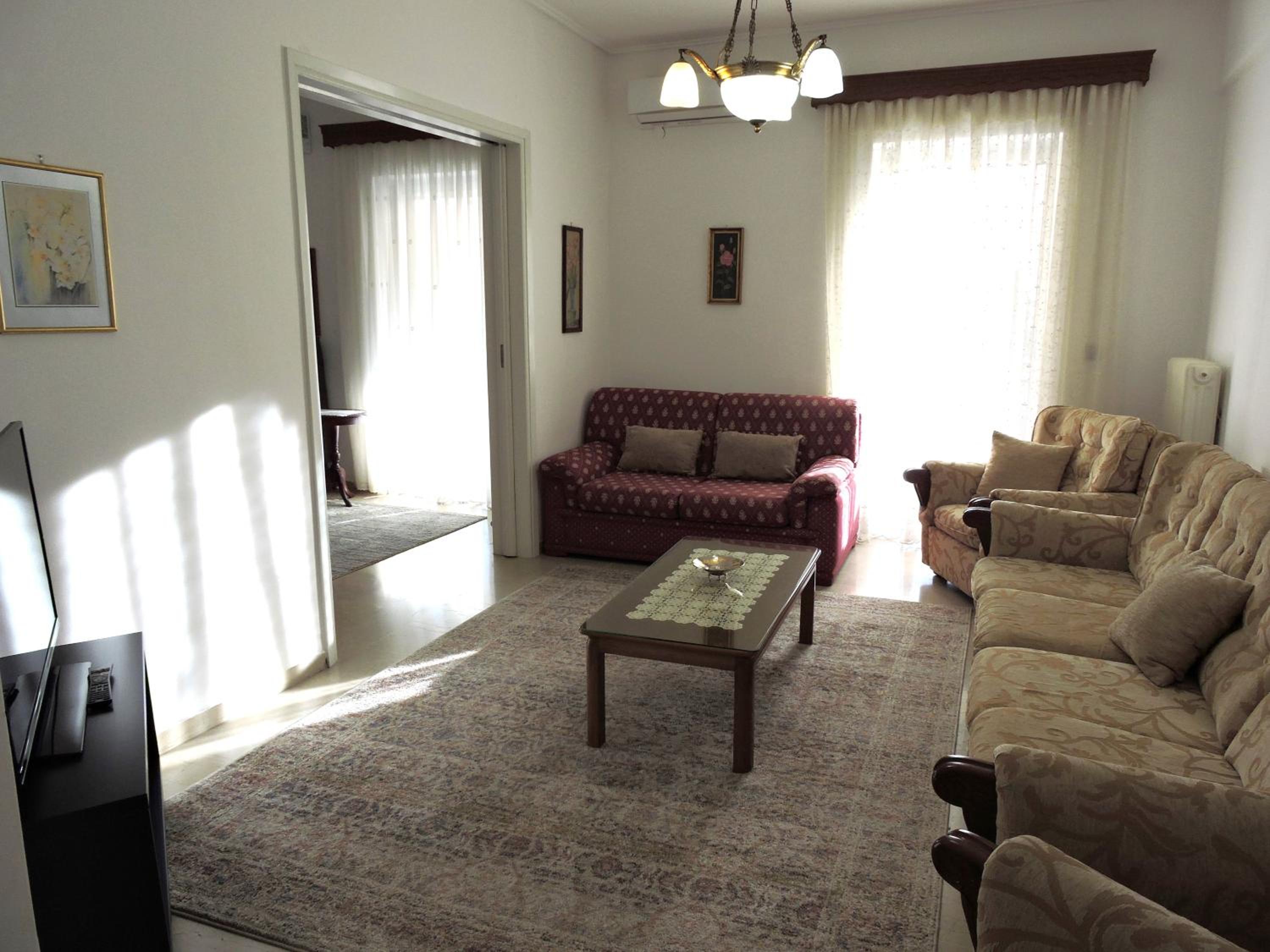 Three-Bedroom Apartment - Photo 18