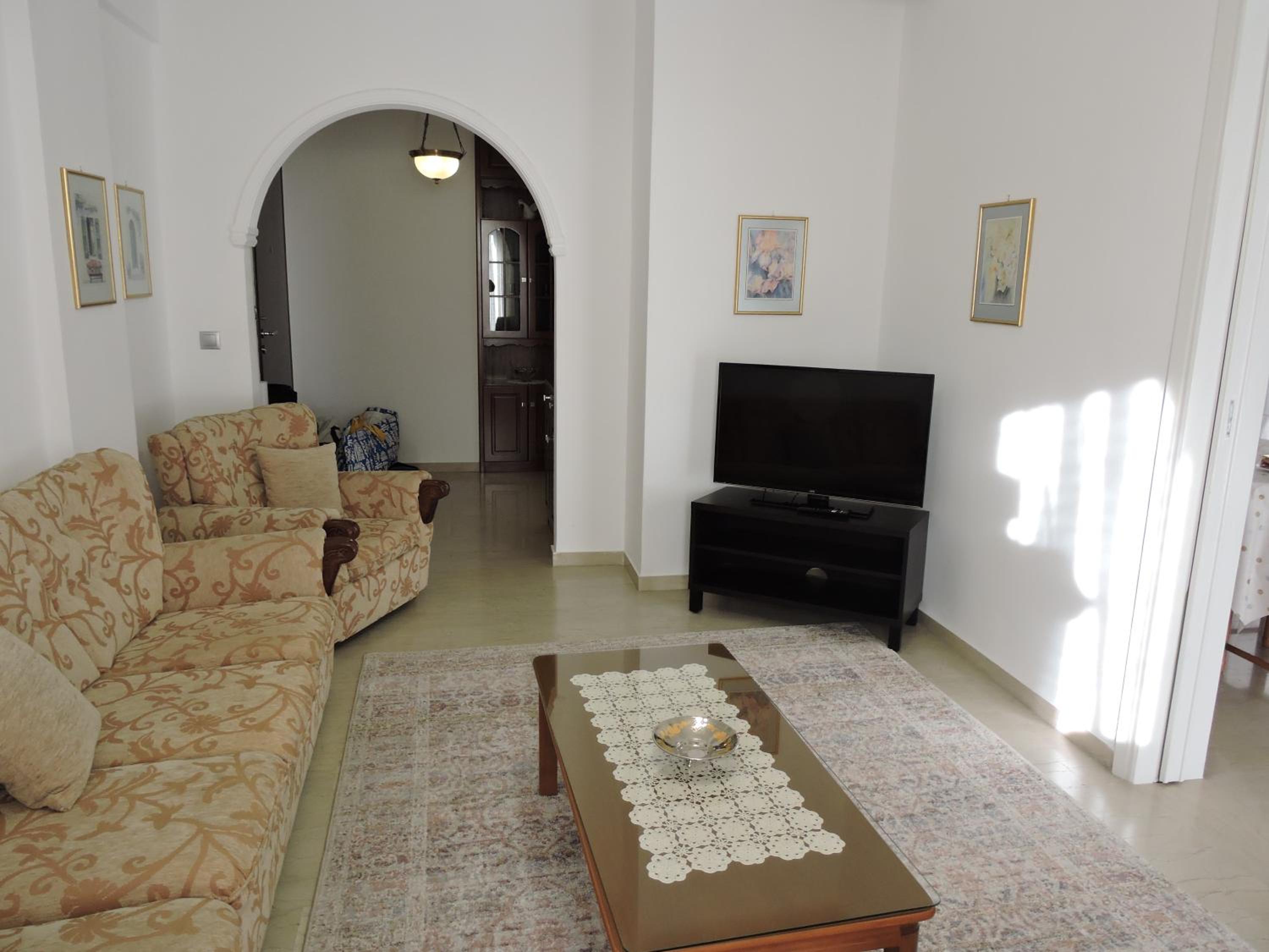 Three-Bedroom Apartment - Photo 19